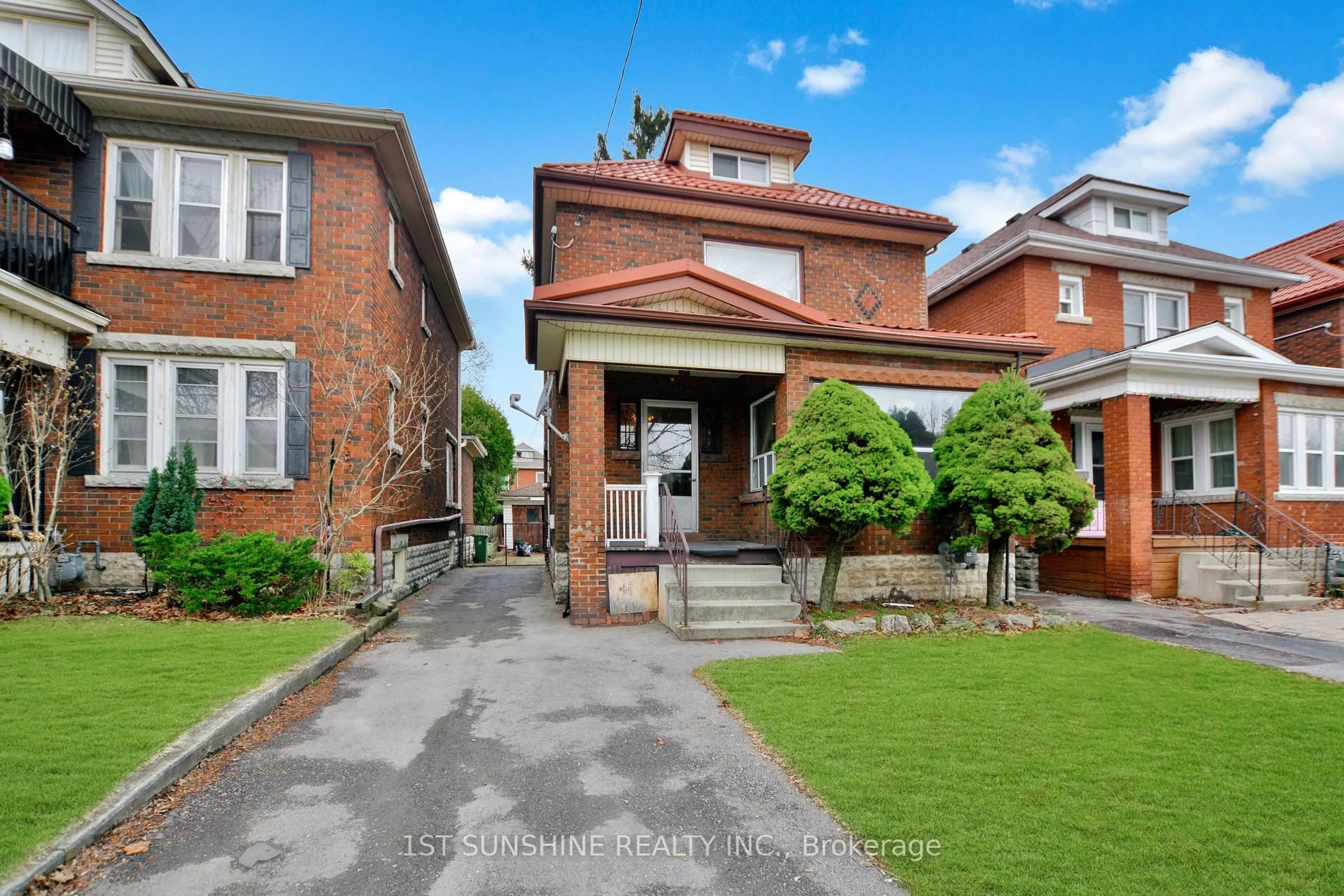 Home with brick exterior material, street for 176 London St, Hamilton Ontario L8K 2G9