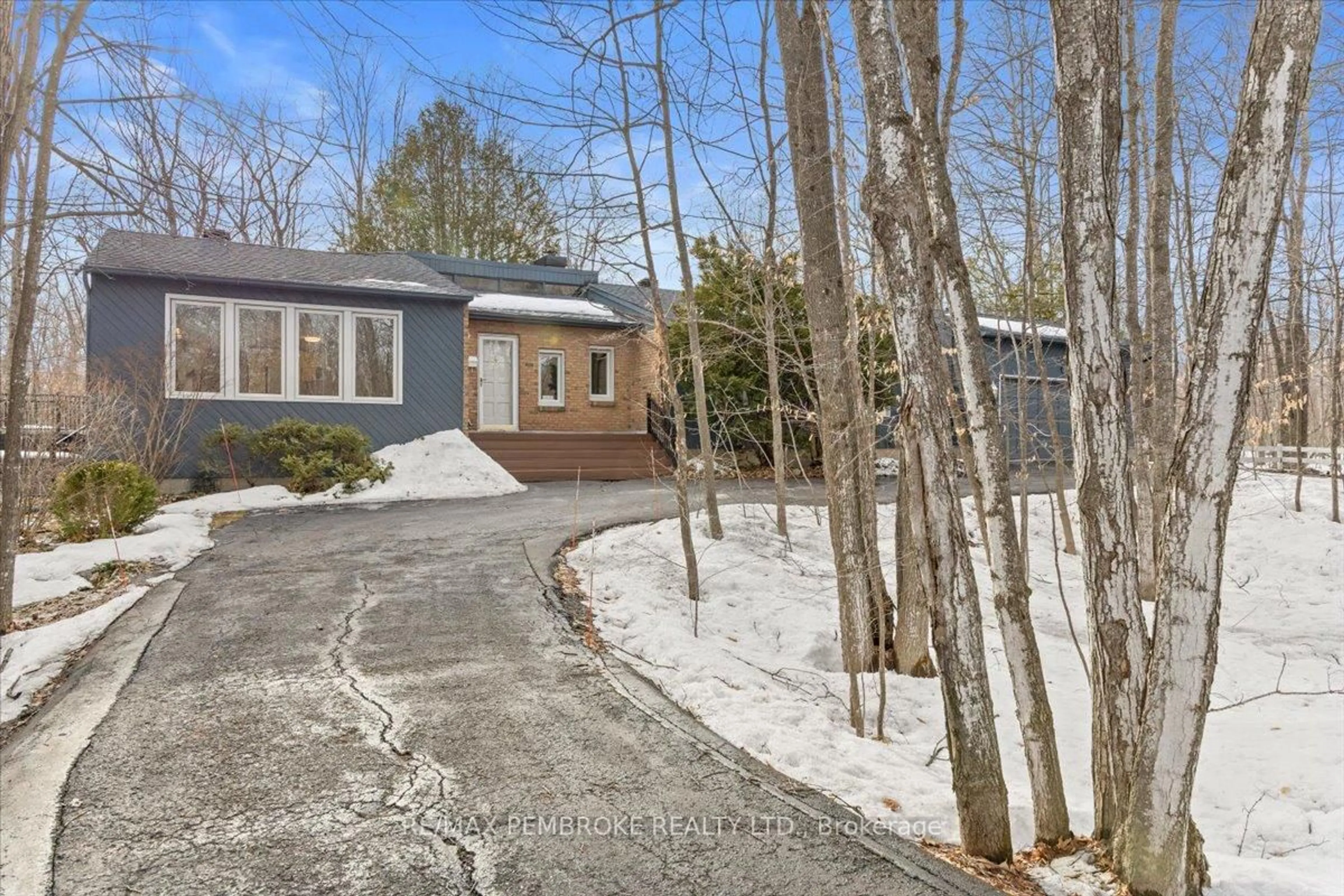 Unknown for 1235 MILLBURN Cres, Cumberland Ontario K4C 1C9