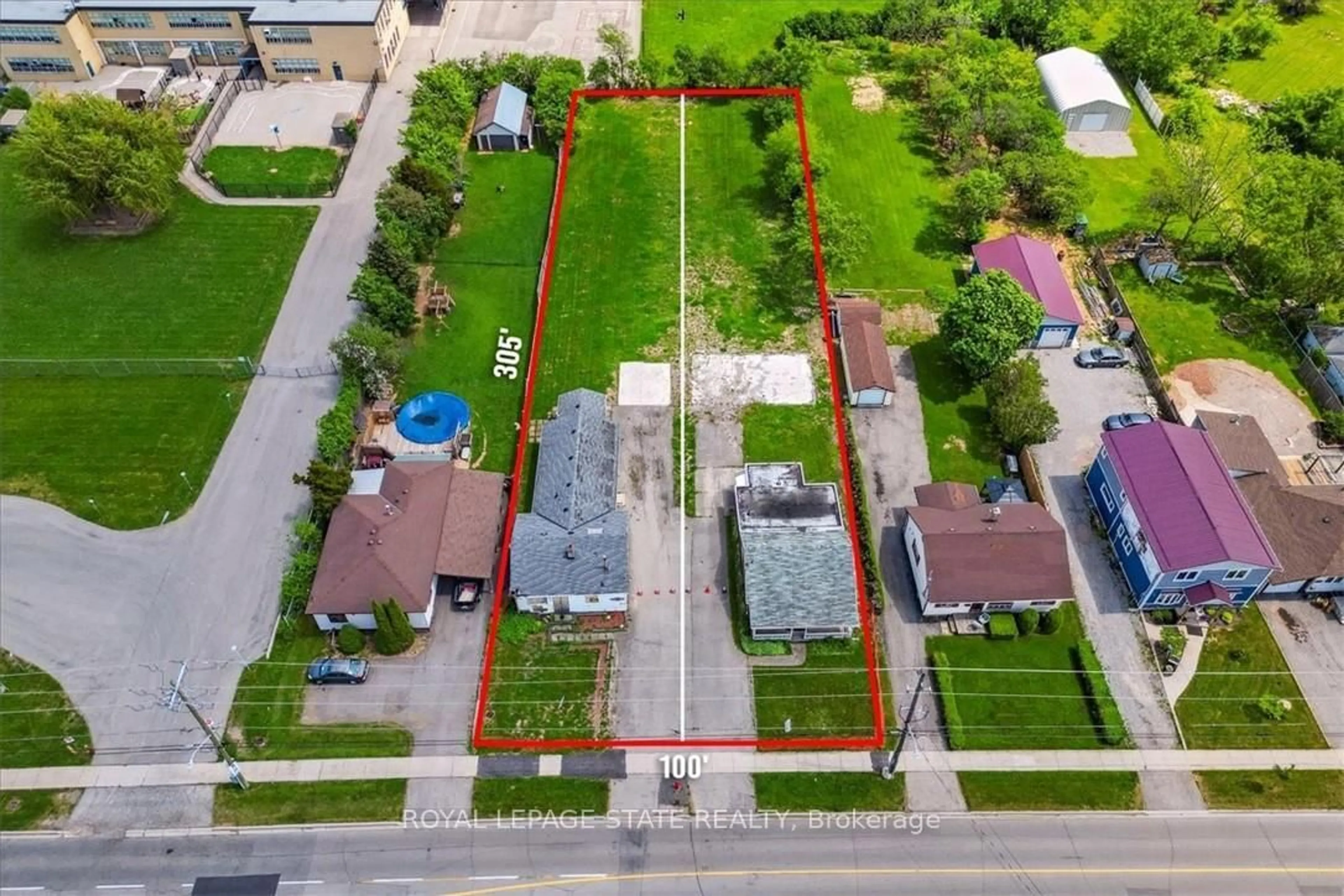 A pic from outside/outdoor area/front of a property/back of a property/a pic from drone, street for 148 Green Rd, Hamilton Ontario L8G 3X1