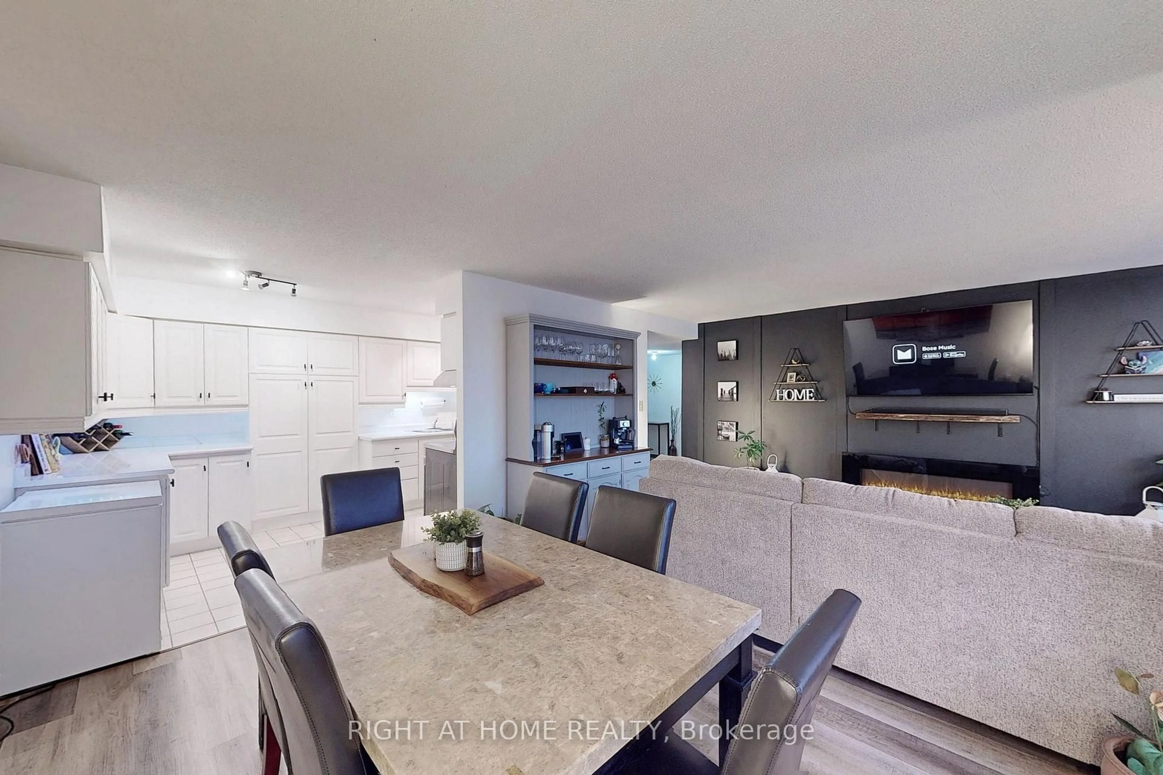 Open concept kitchen, ceramic/tile floor for 688 Preston Pkwy #403, Cambridge Ontario N3H 5K6