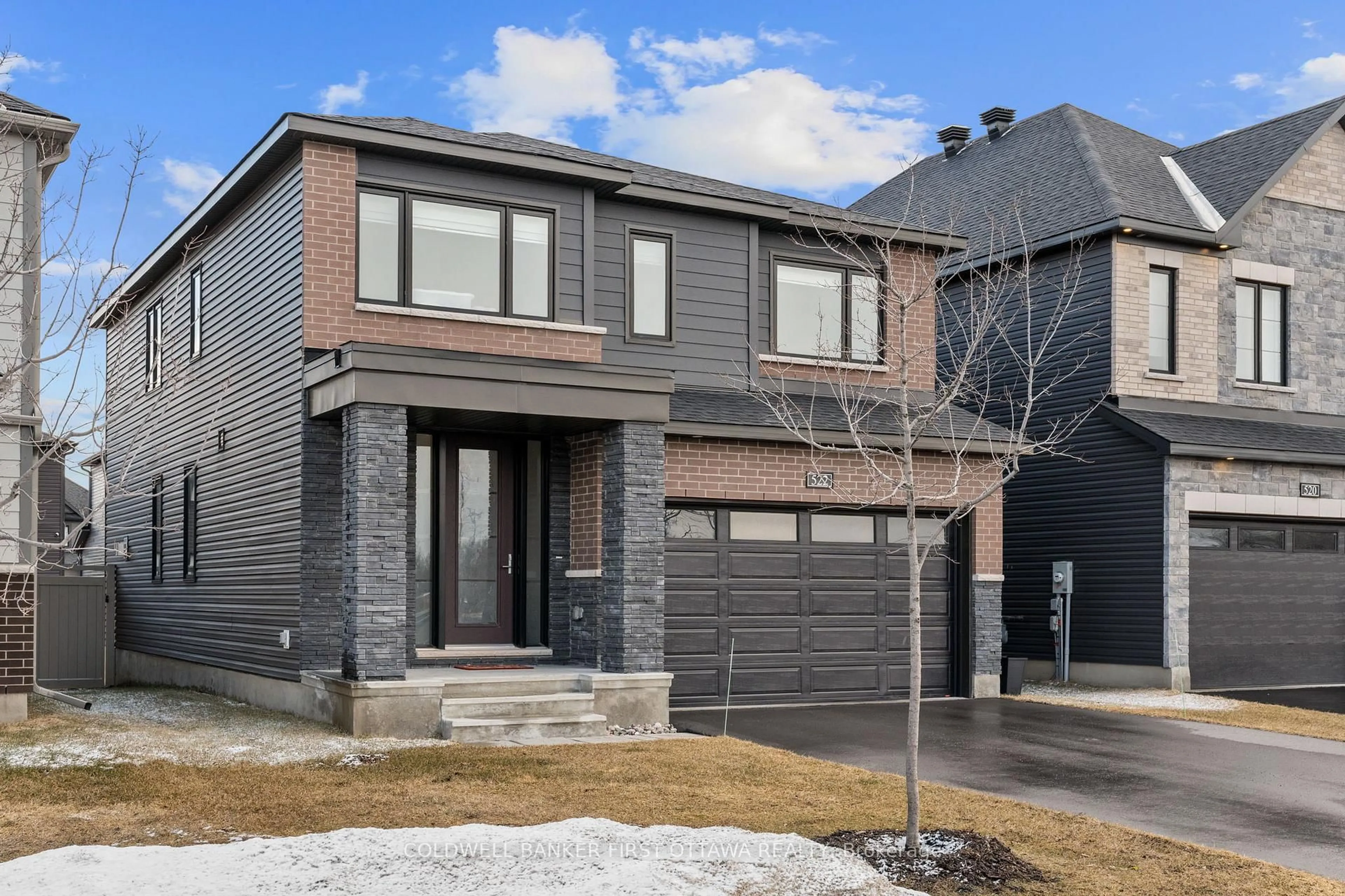 Home with brick exterior material, street for 522 Anchor Circ, Manotick Ontario K2B 7Z5