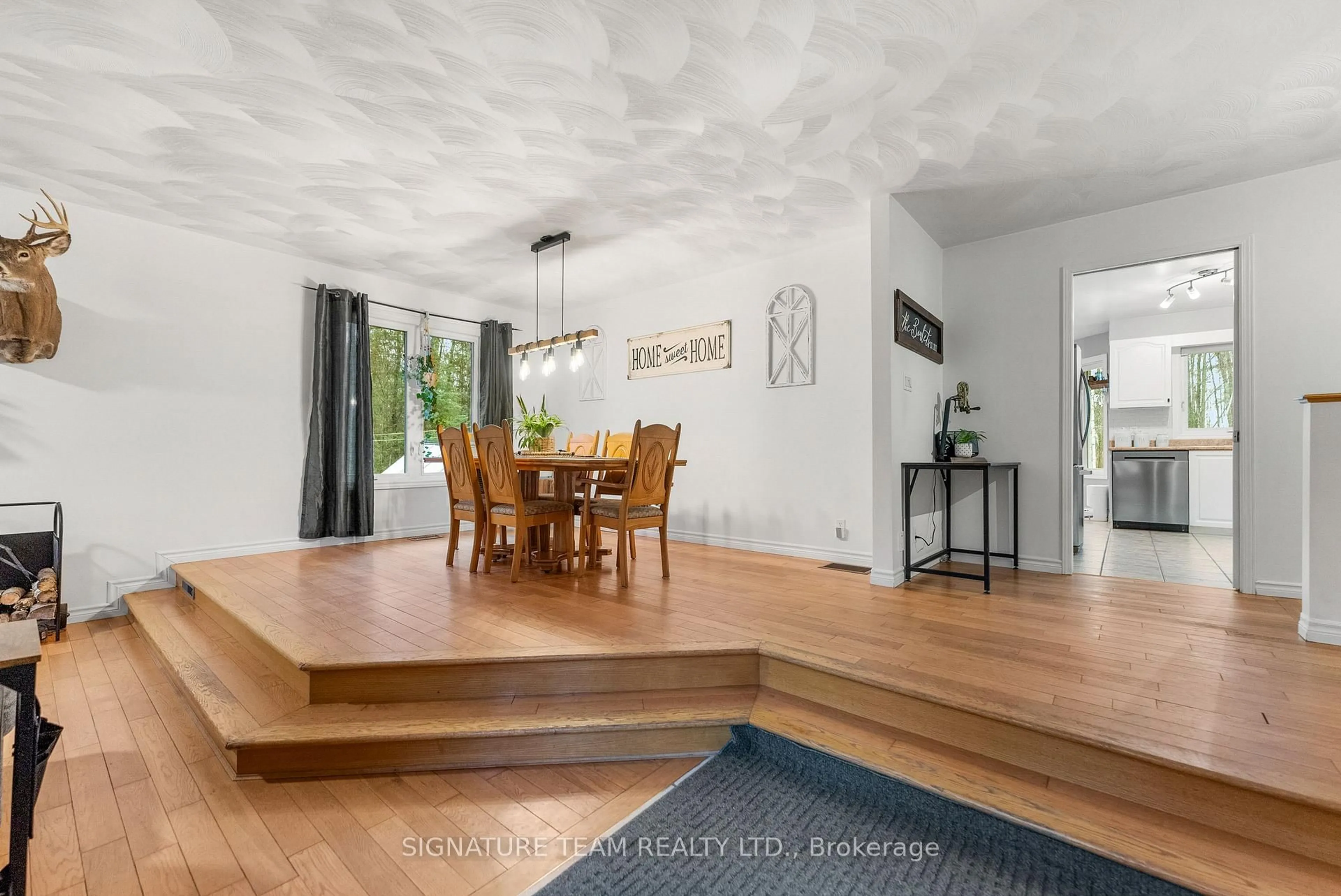 Dining room, wood/laminate floor for 165 Sufian St, Pembroke Ontario K8A 6W6