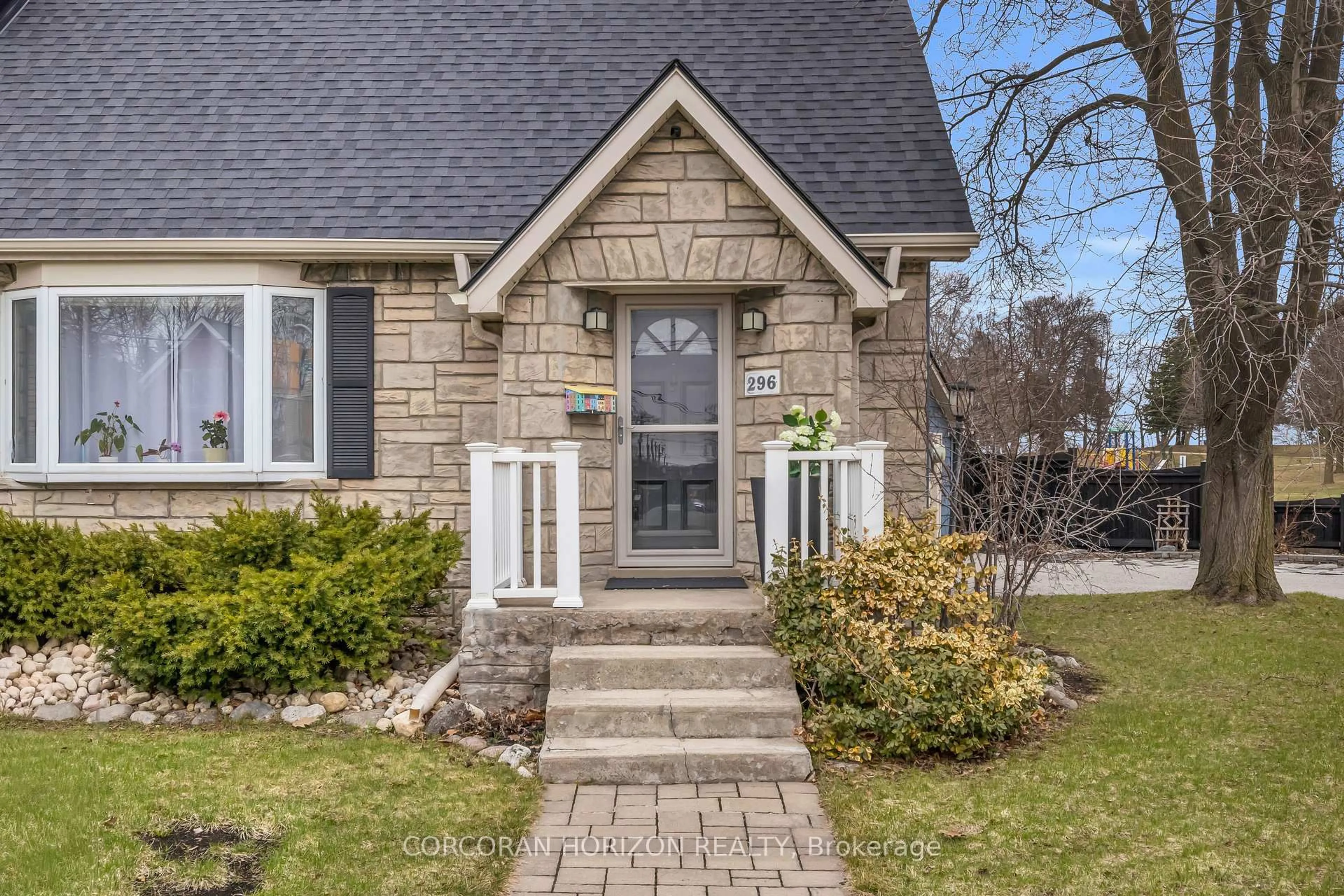 Home with brick exterior material, street for 296 Weber St, Kitchener Ontario N2H 1G2