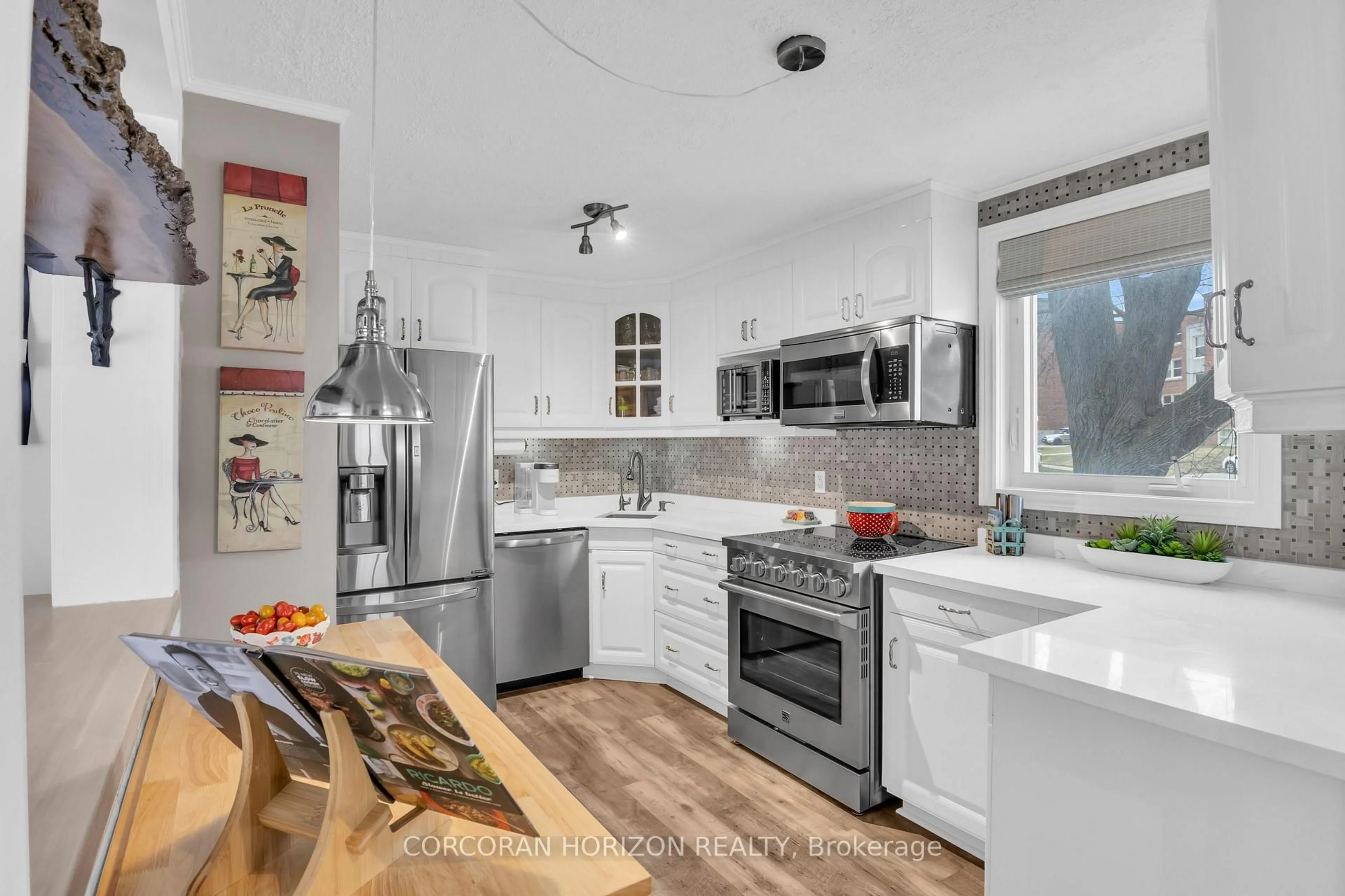 Open concept kitchen, ceramic/tile floor for 296 Weber St, Kitchener Ontario N2H 1G2