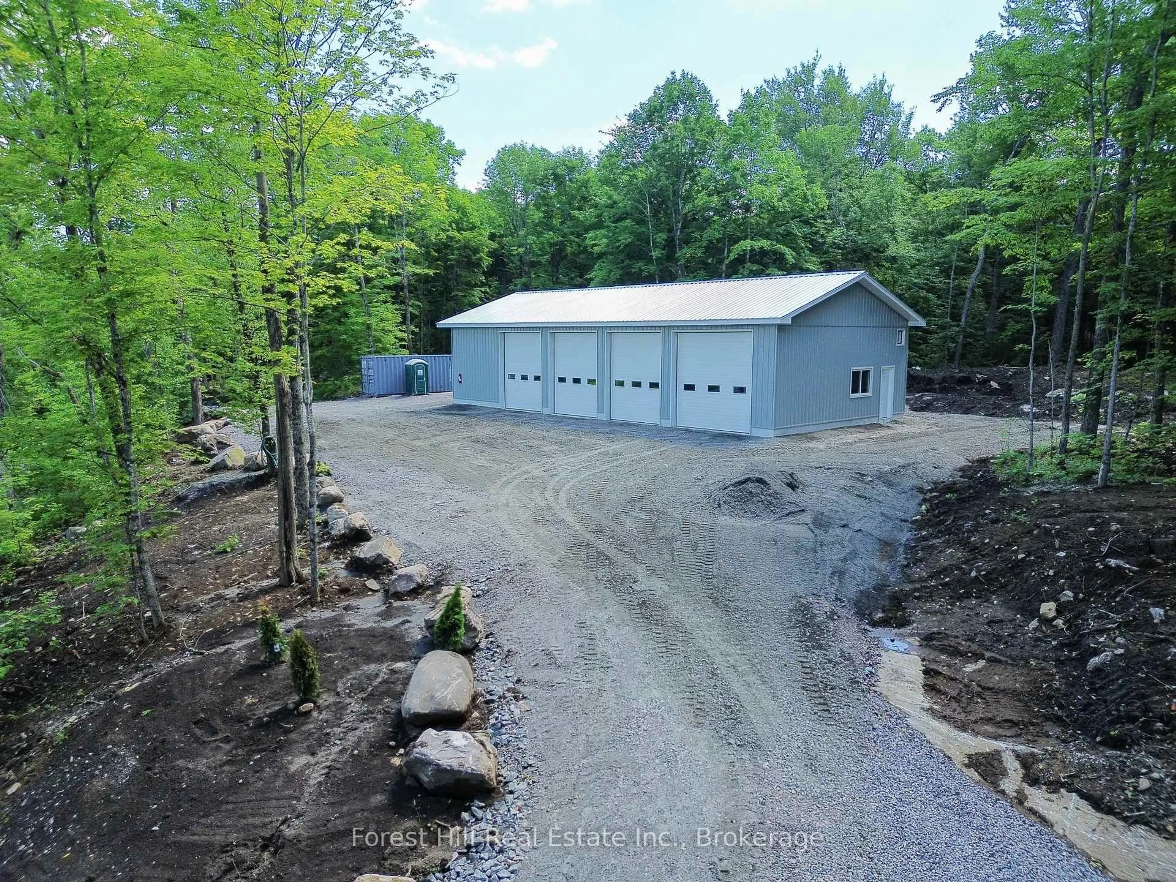 Indoor garage for 4061 Muskoka Rd 169 Rd, Muskoka Lakes Ontario P0B 1J0