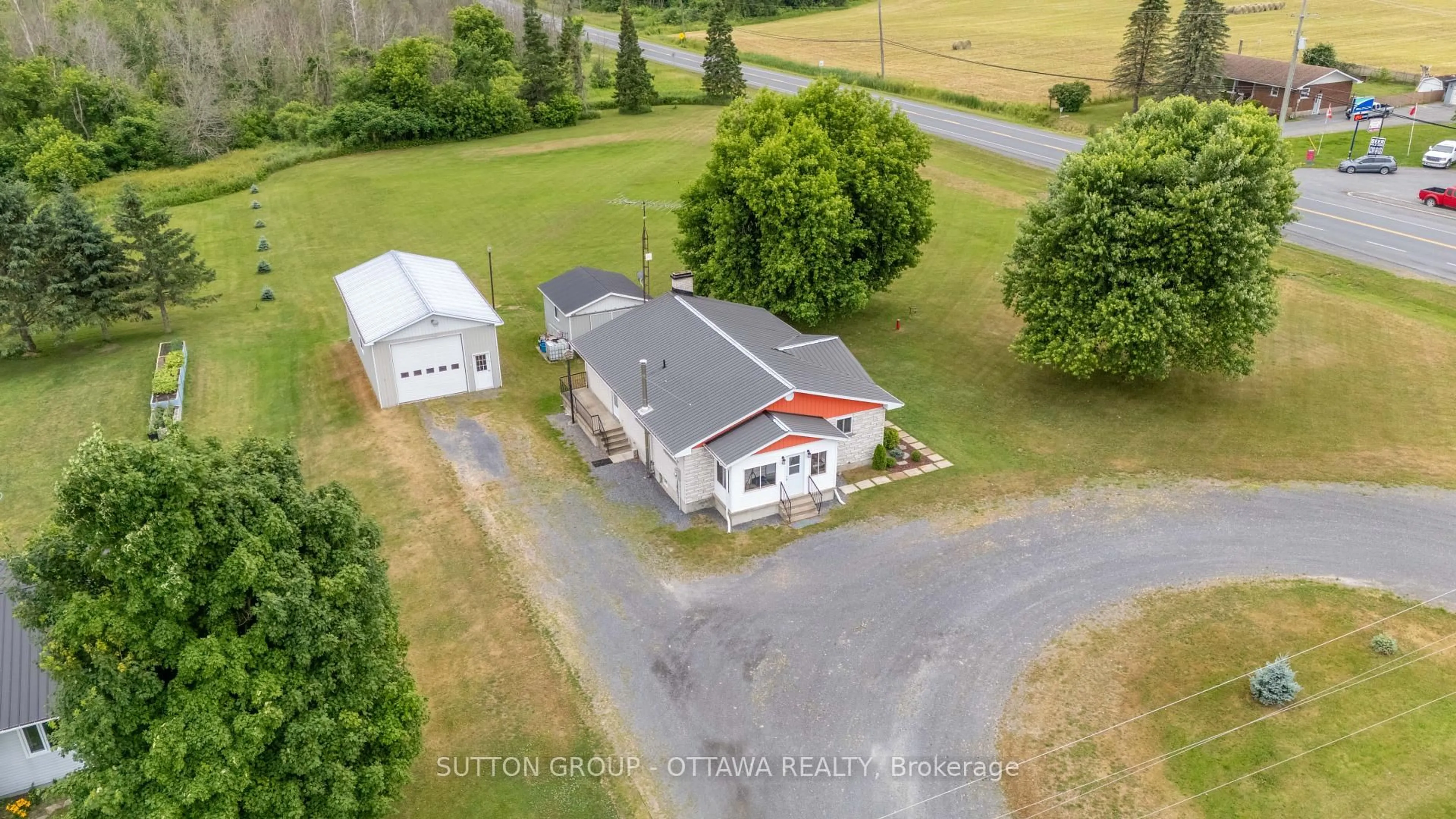 A pic from outside/outdoor area/front of a property/back of a property/a pic from drone, unknown for 20330 Lochiel Rd, North Glengarry Ontario K0C 1A0