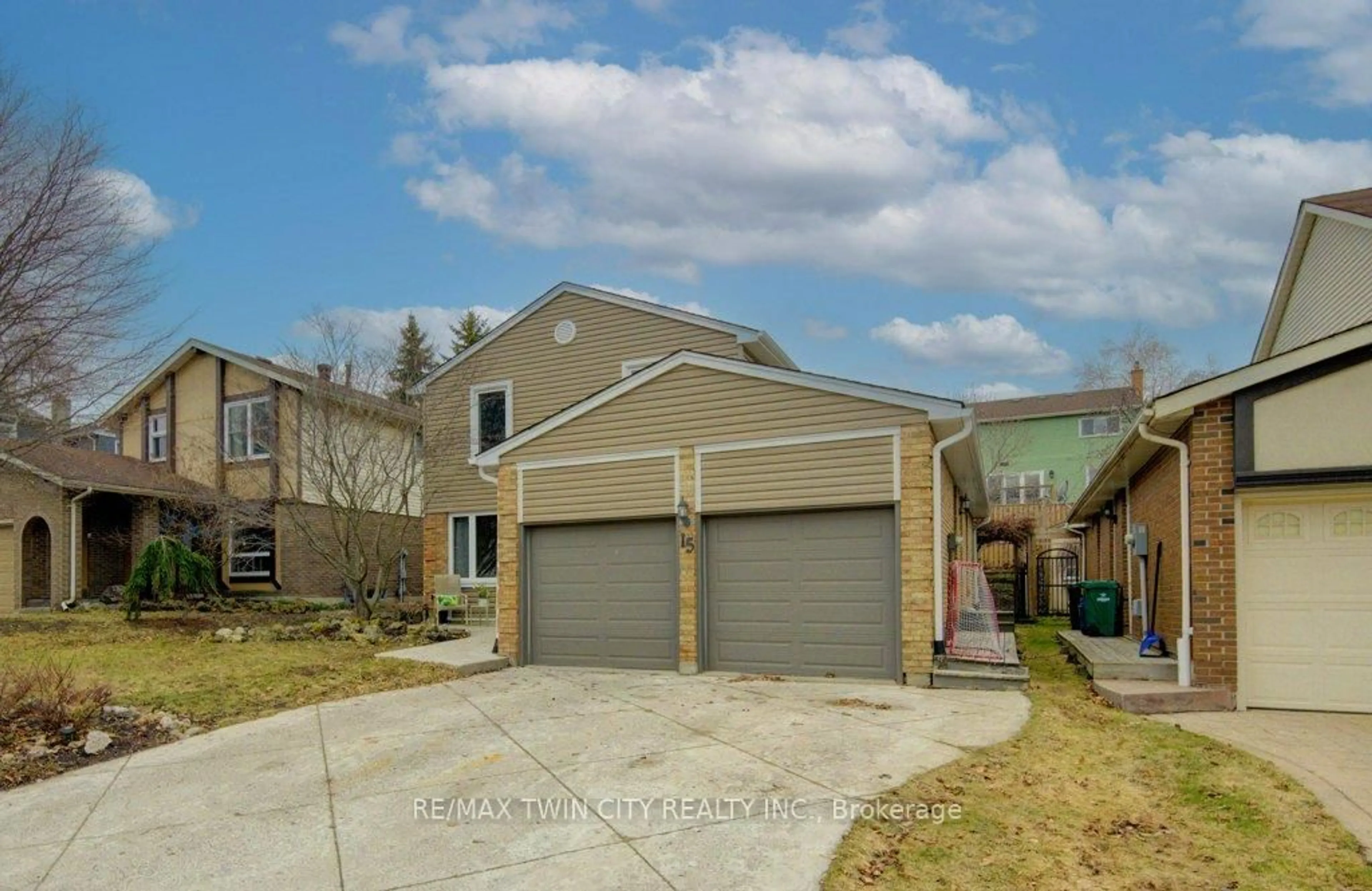 Unknown for 15 Deerwood Cres, Kitchener Ontario N2N 1R4