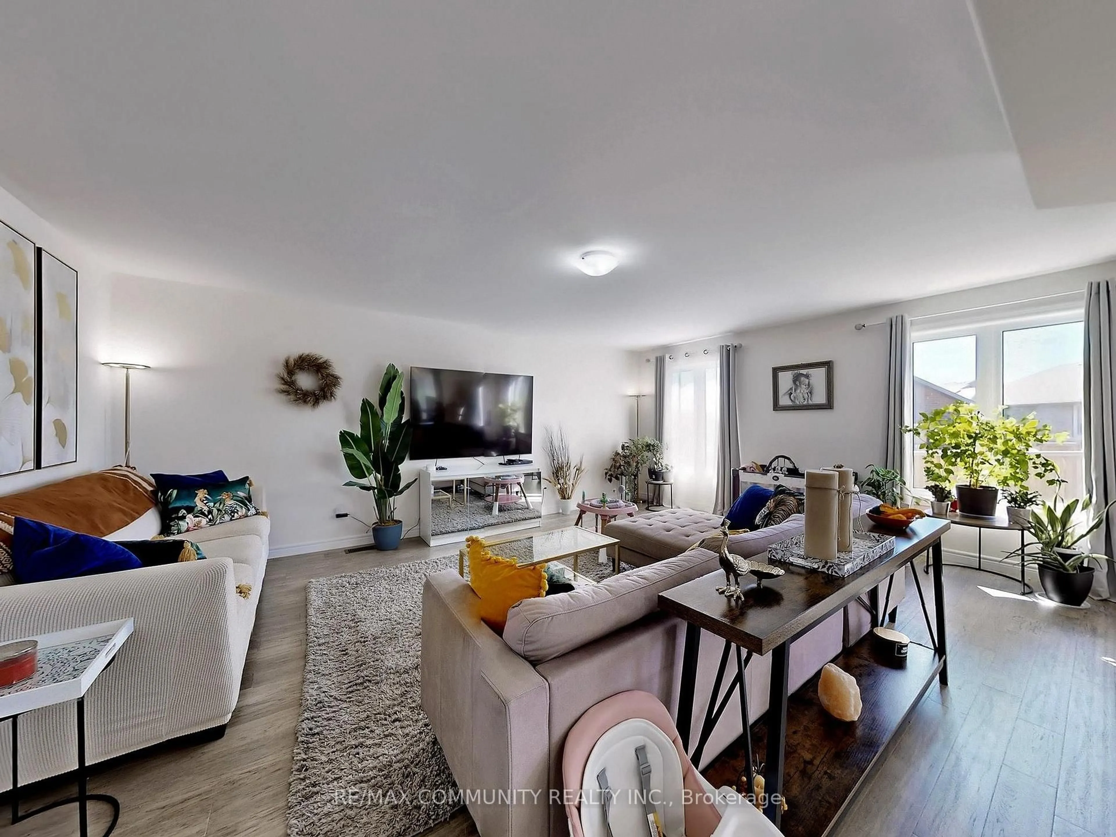 Living room with furniture, unknown for 90 Keeler Crt, Asphodel-Norwood Ontario K0L 2V0