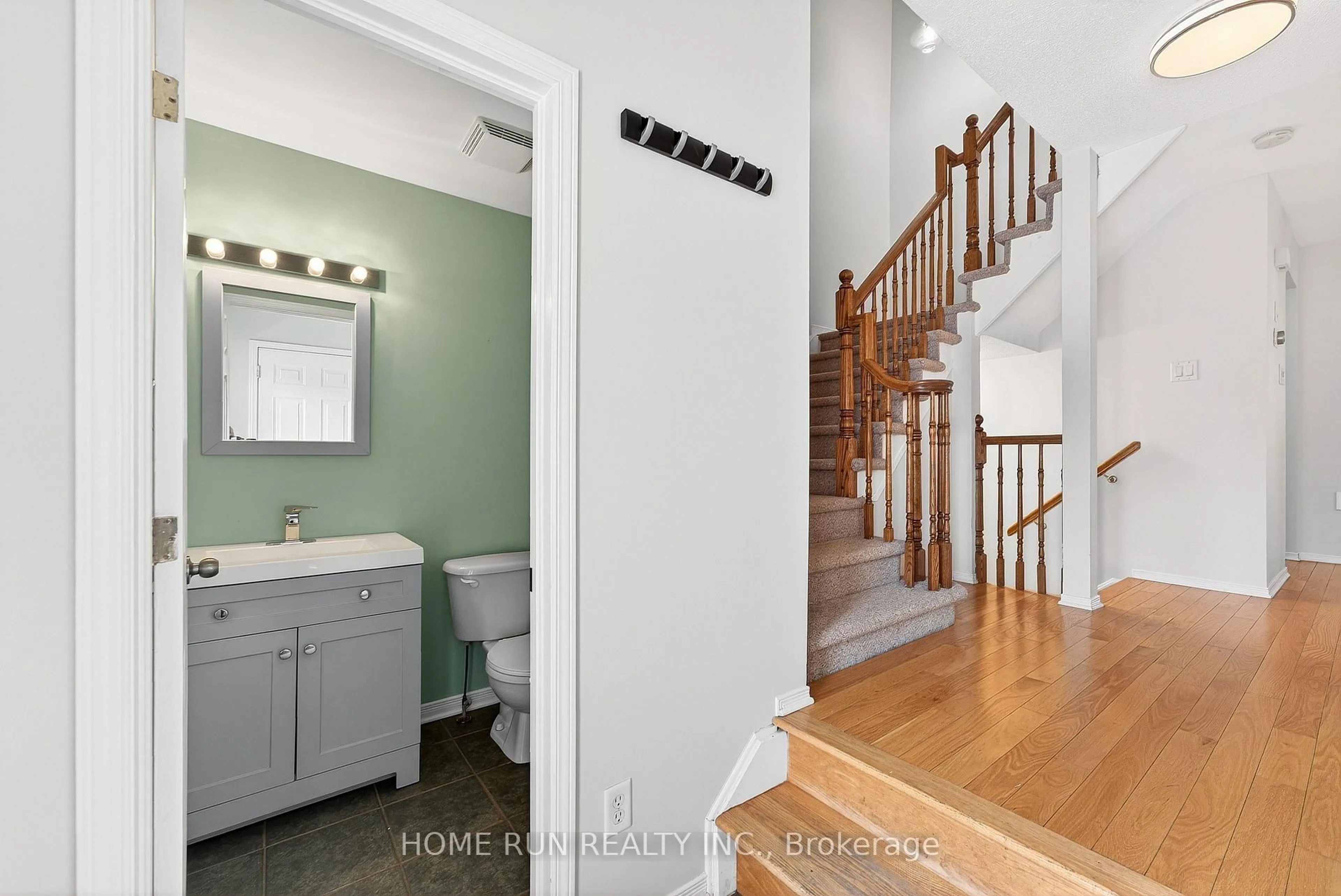 Indoor entryway for 80 Goldridge Dr, Ottawa Ontario K2T 1E9