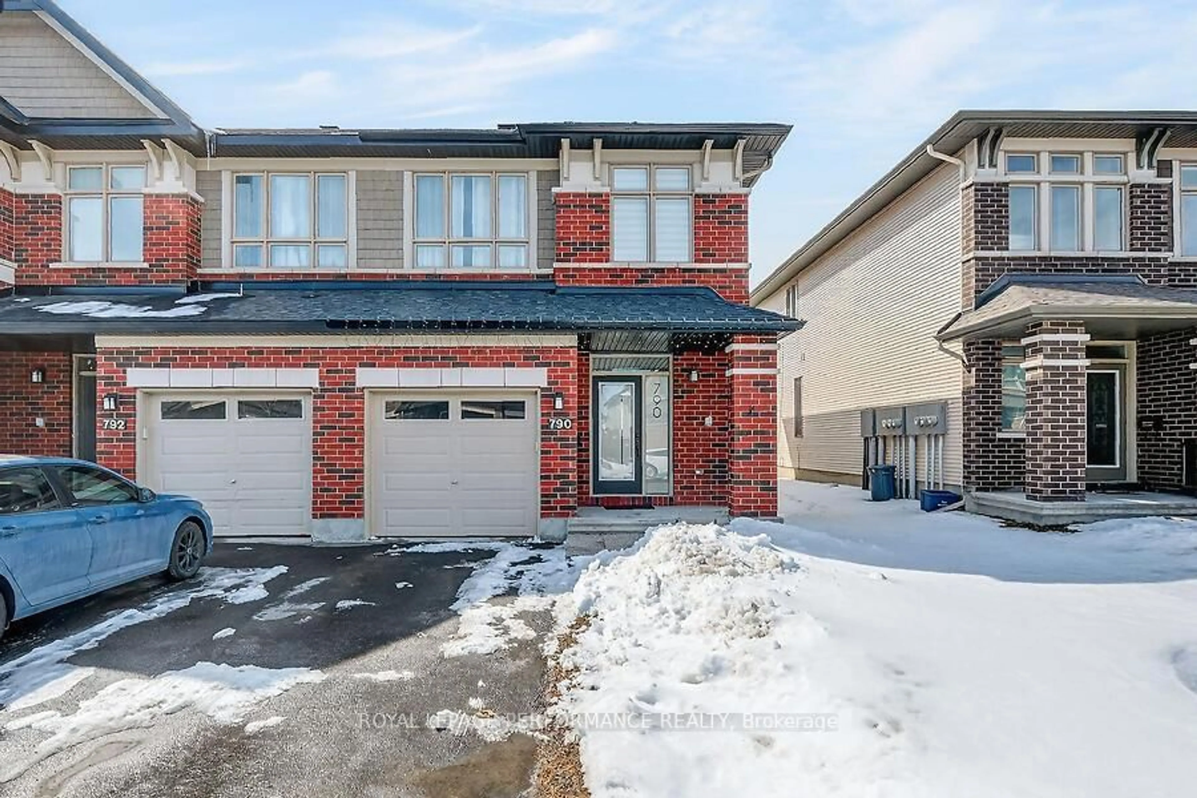 Home with brick exterior material, street for 790 Cairn Cres, Ottawa Ontario K1W 0P7