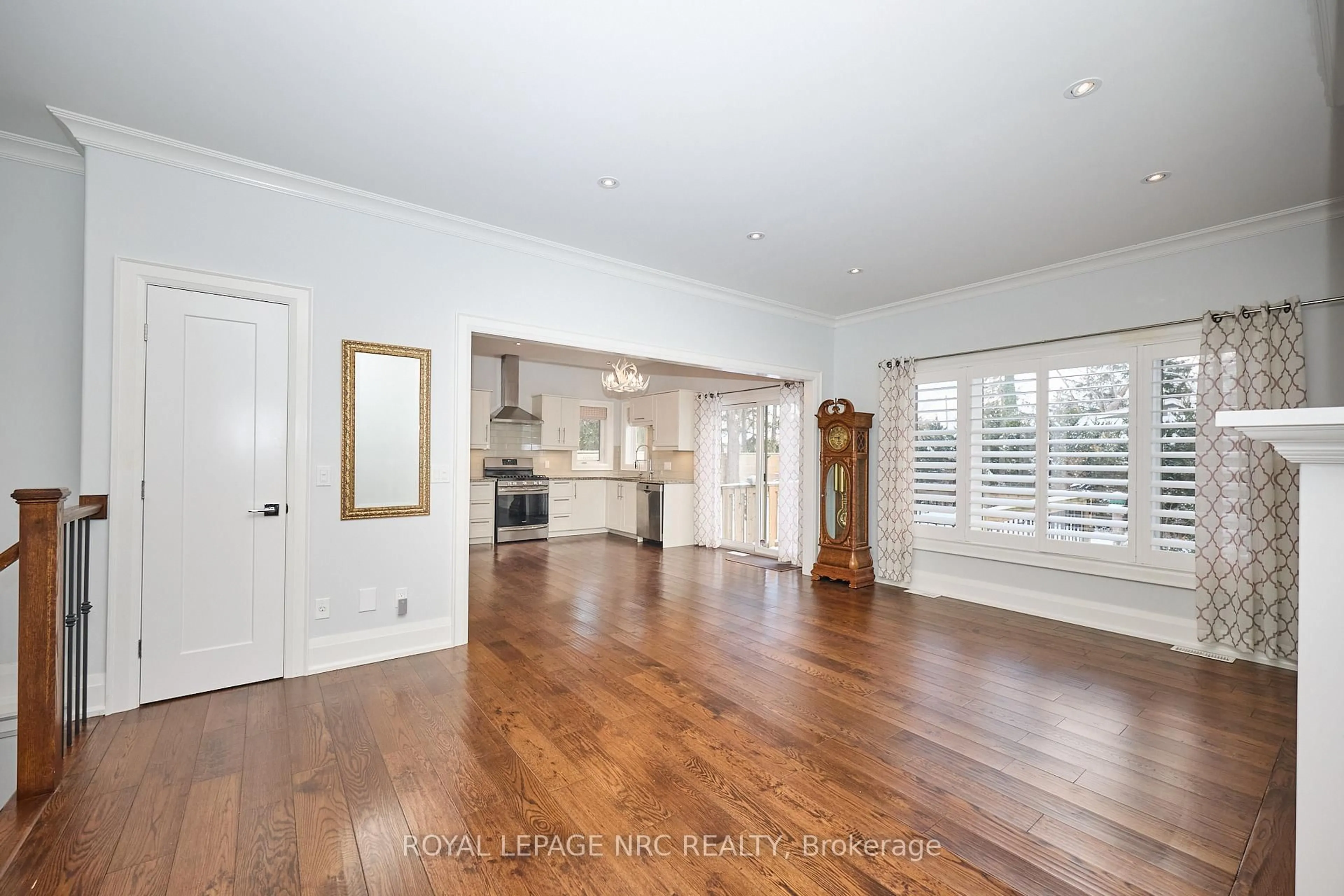 Open concept kitchen, unknown for 117 Burleigh Rd, Fort Erie Ontario L0S 1N0