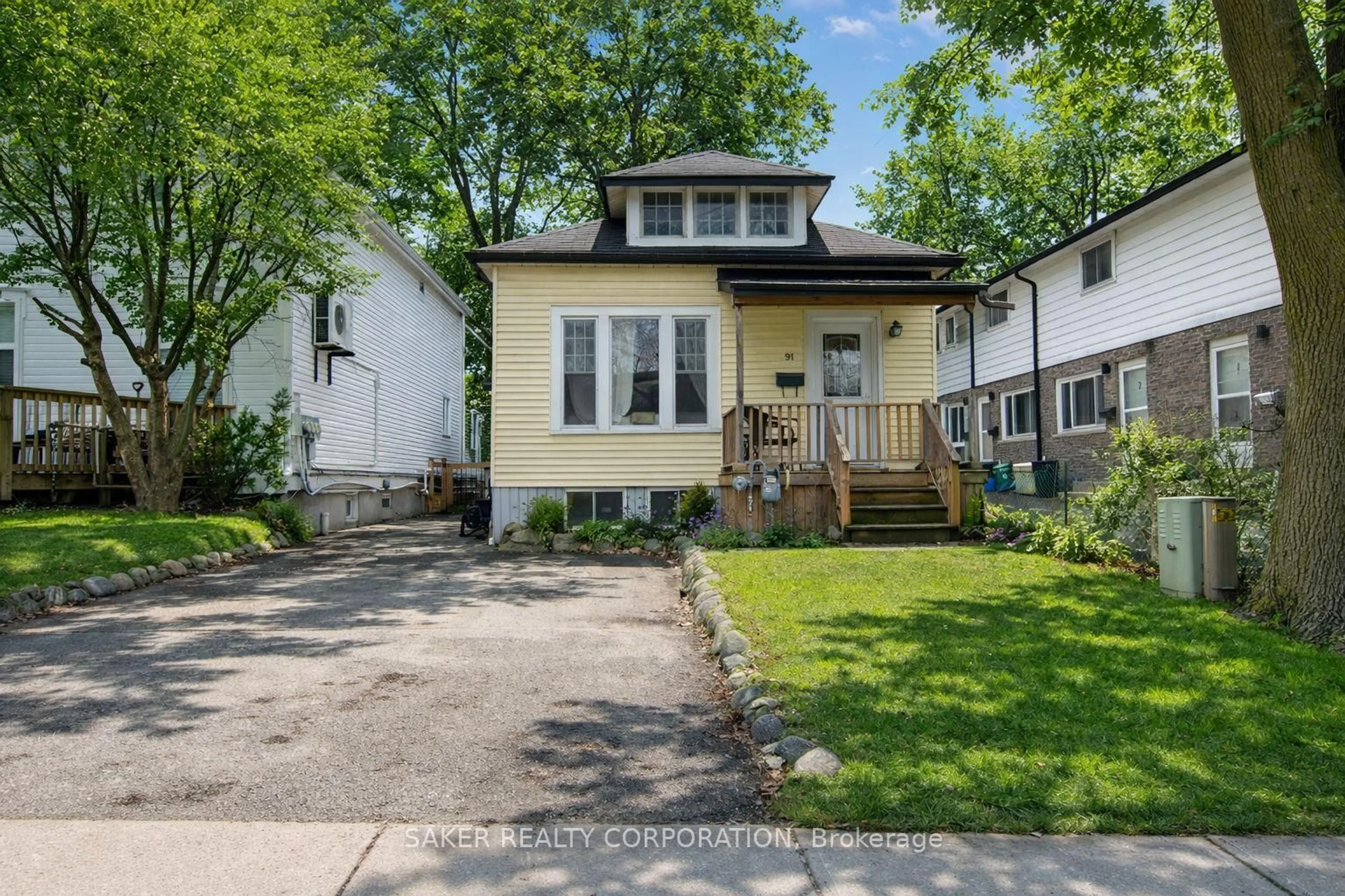 Home with vinyl exterior material, street for 91 Cartwright St, London East Ontario N6B 2W6