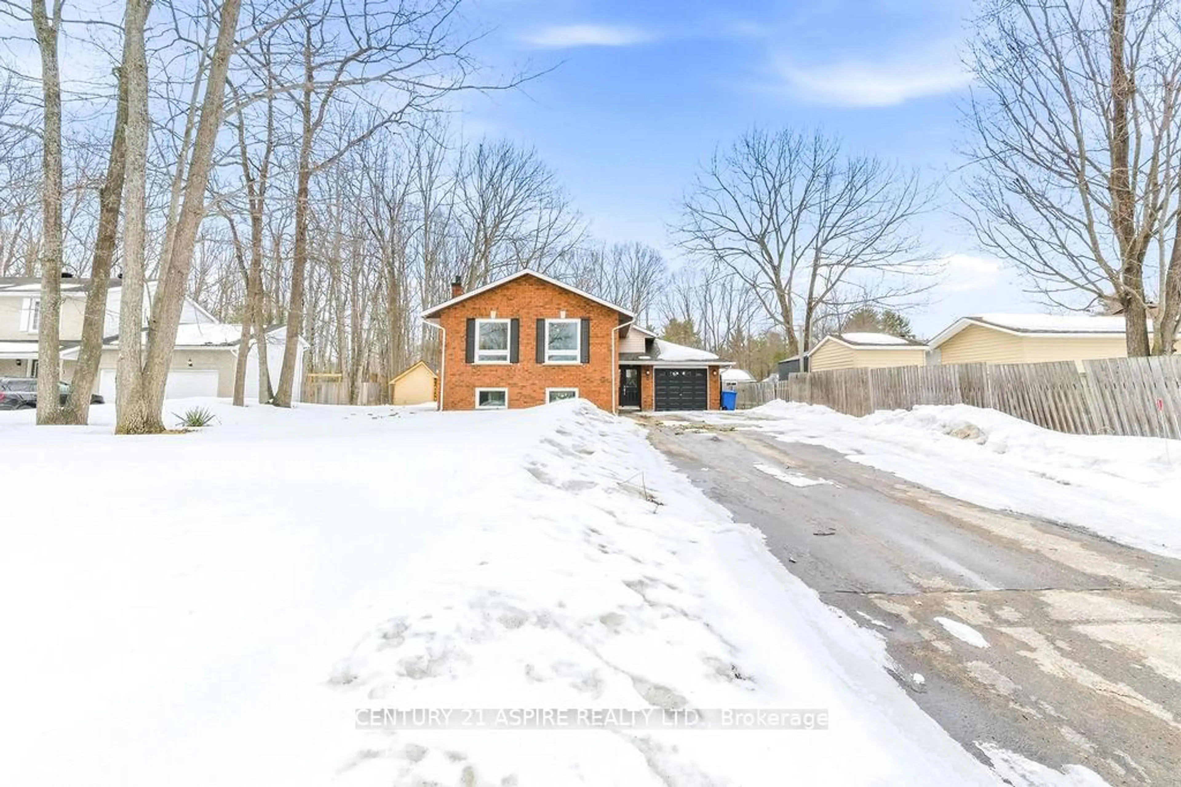 A pic from outside/outdoor area/front of a property/back of a property/a pic from drone, street for 3 Irma St, Petawawa Ontario K8H 3M5