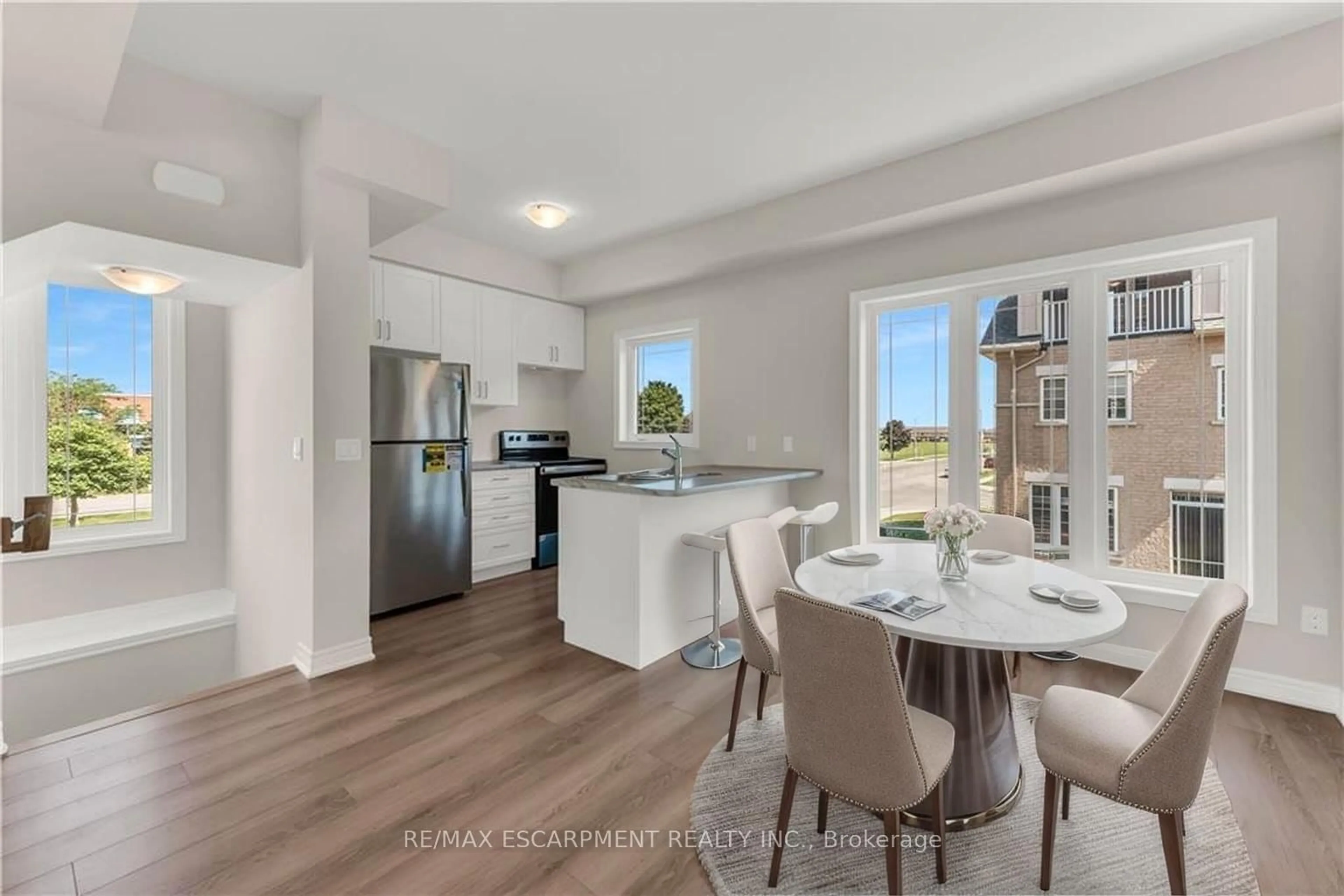 Open concept kitchen, unknown for 19 Picardy Dr #57, Hamilton Ontario L8J 0M7