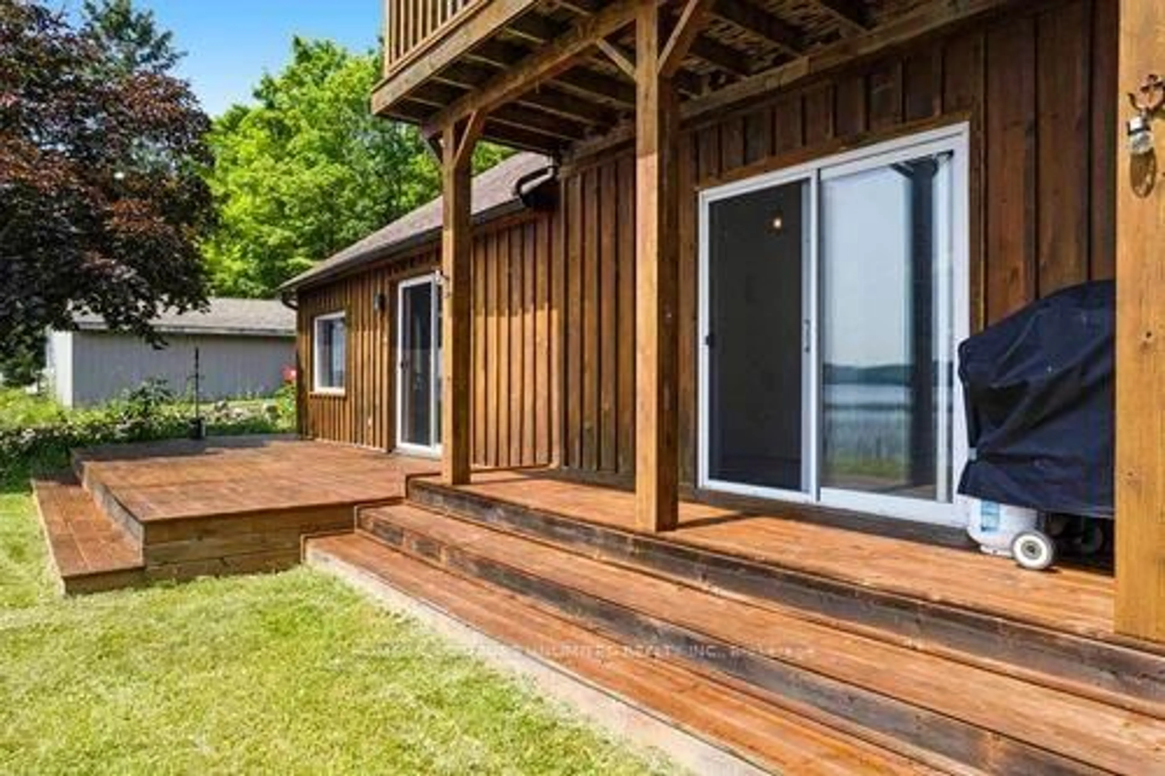 Patio, unknown for 185 Maple Hollow Dr, Mcdonalds Corners Ontario K0G 1M0