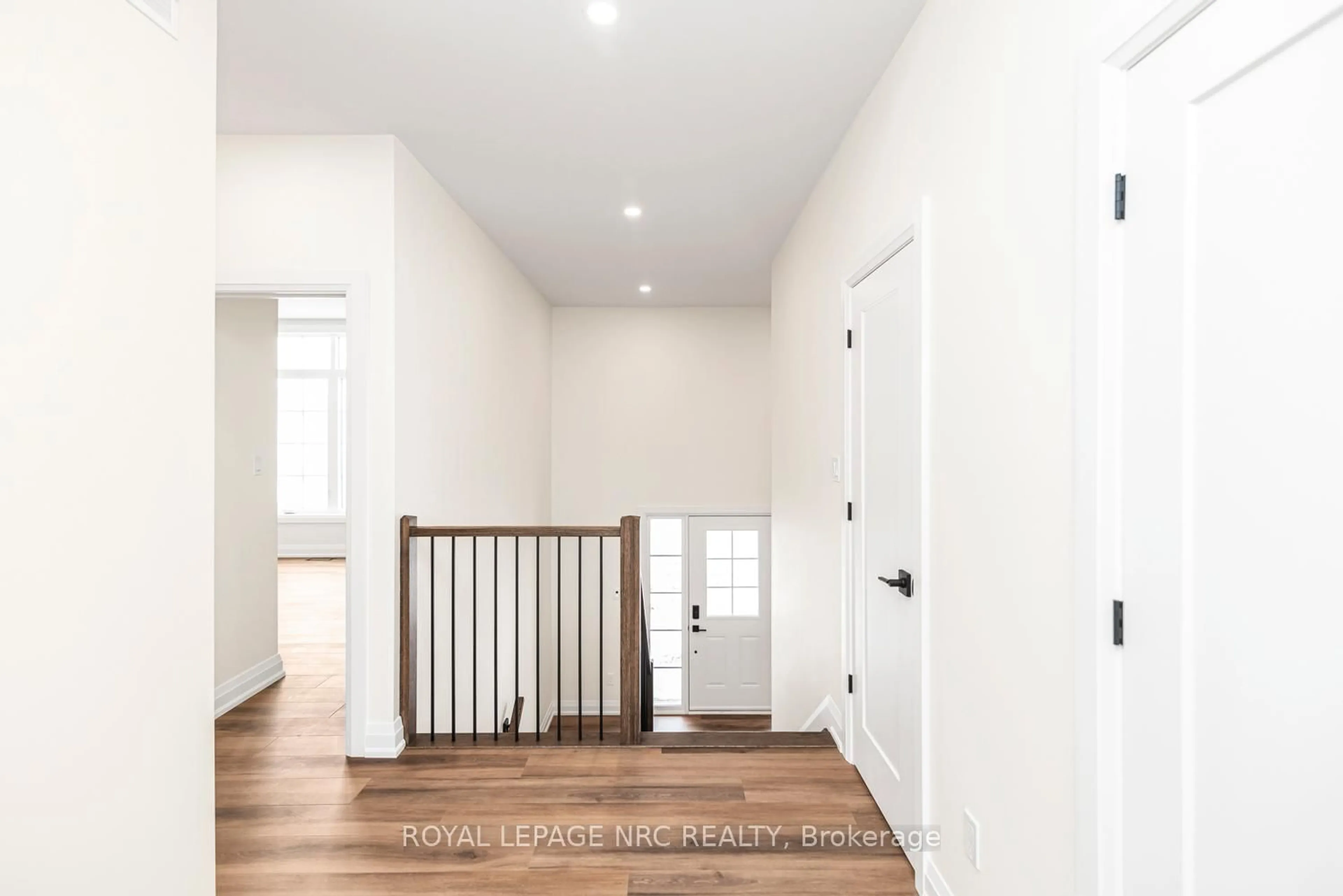 Indoor entryway for 4180 Fly Rd, Lincoln Ontario L0R 1G0