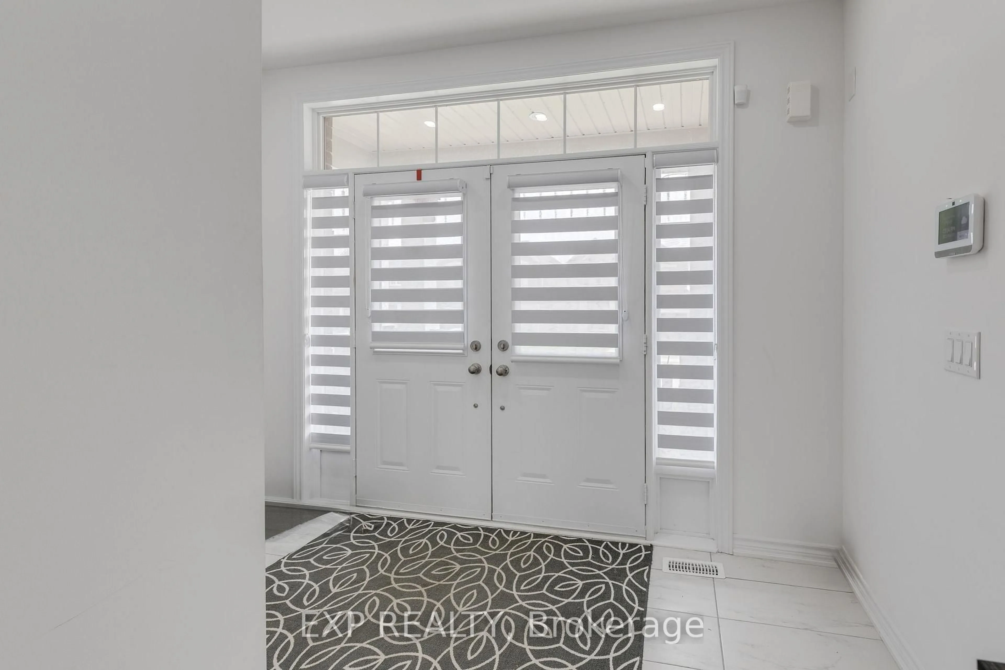 Indoor entryway for 25 Corbett St, Southgate Ontario N0C 1B0