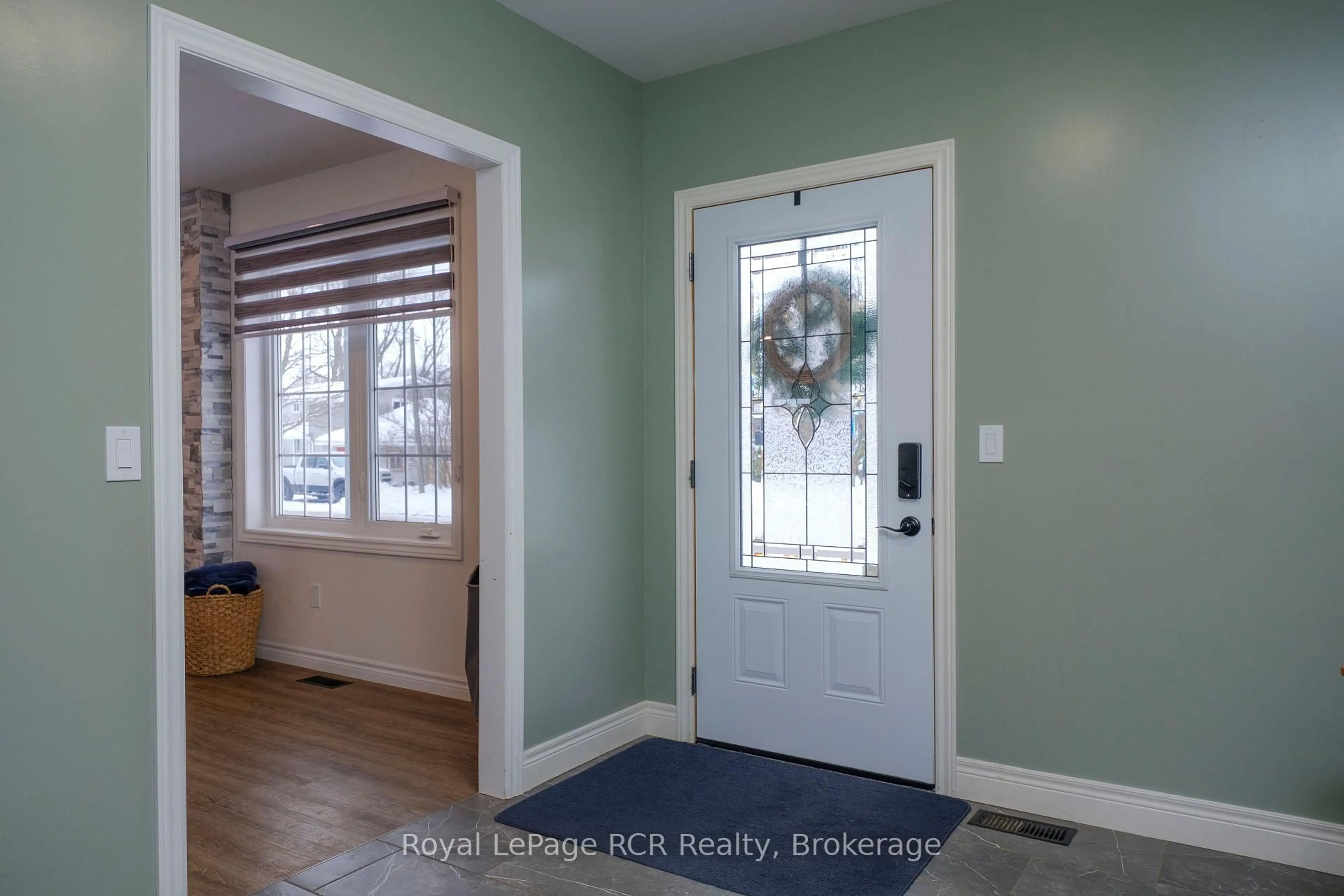 Indoor entryway for 482 Wolsley St, Huron-Kinloss Ontario N0G 2H0