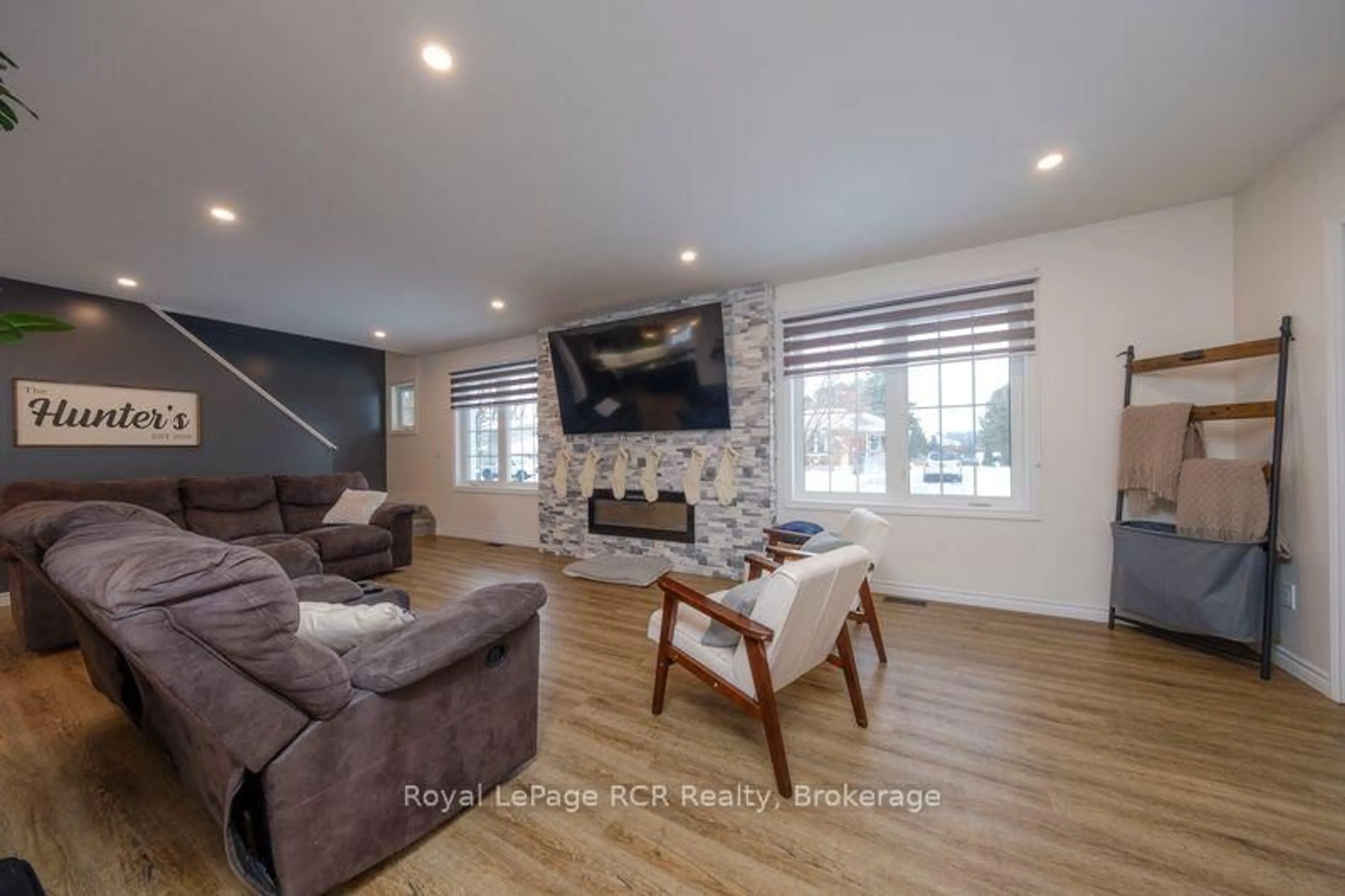 Living room with furniture, unknown for 482 Wolsley St, Huron-Kinloss Ontario N0G 2H0