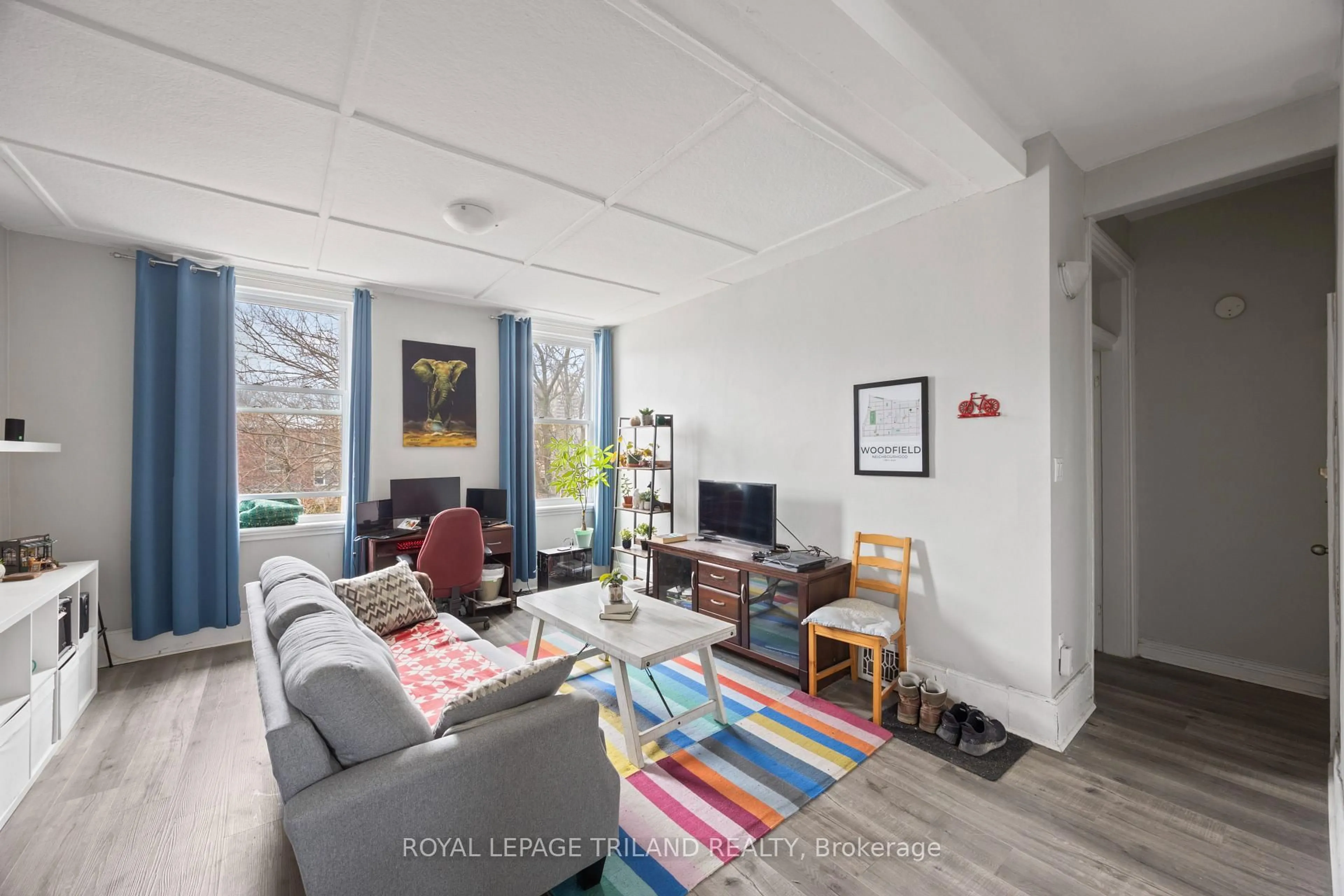 Living room with furniture, unknown for 434 Dufferin Ave, London East Ontario N6B 1Z6