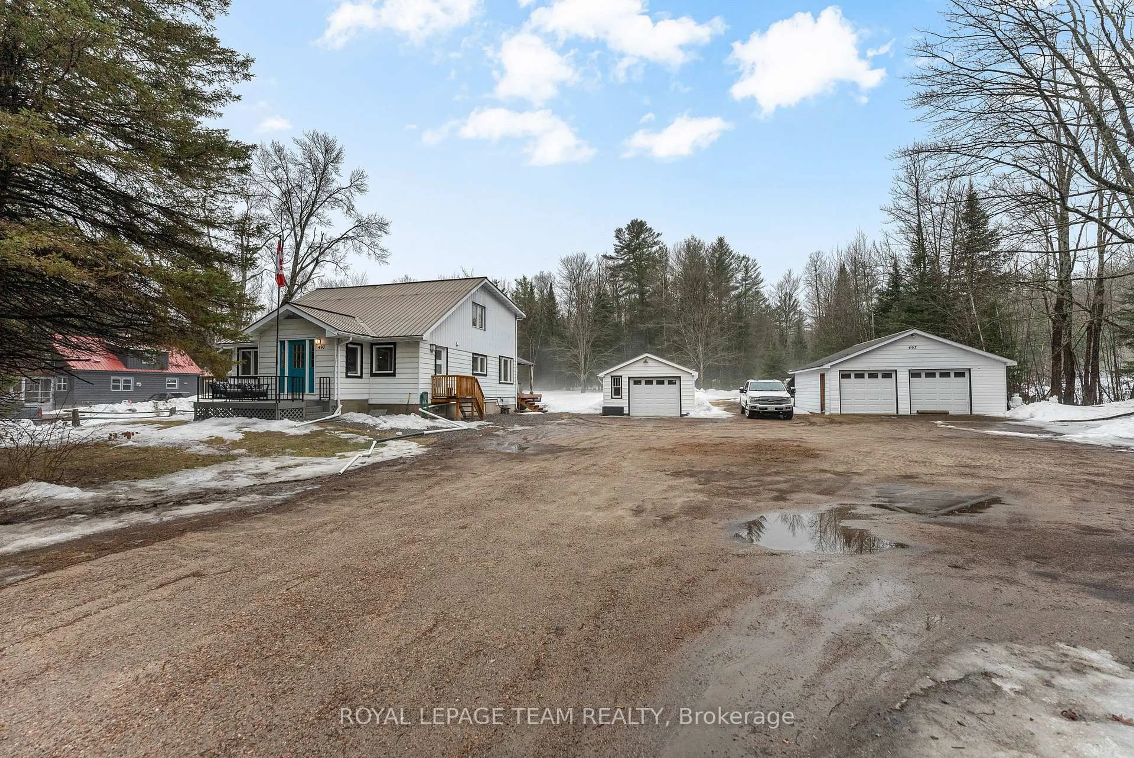 A pic from outside/outdoor area/front of a property/back of a property/a pic from drone, street for 32779 HIGHWAY 17, Deep River Ontario K0J 1P0