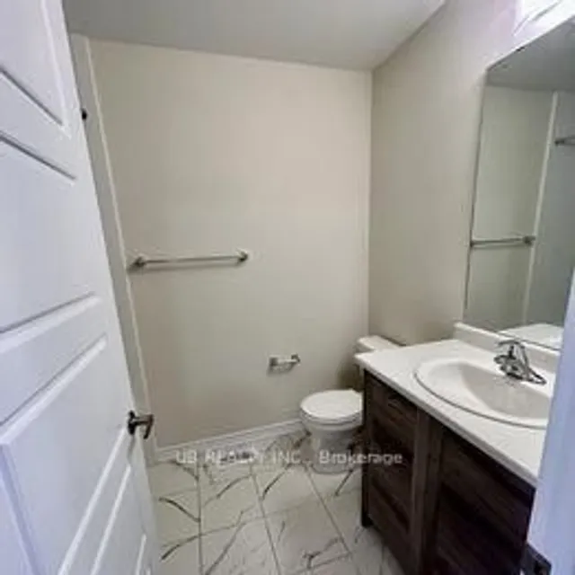 381 Vanilla Tr, Thorold 3