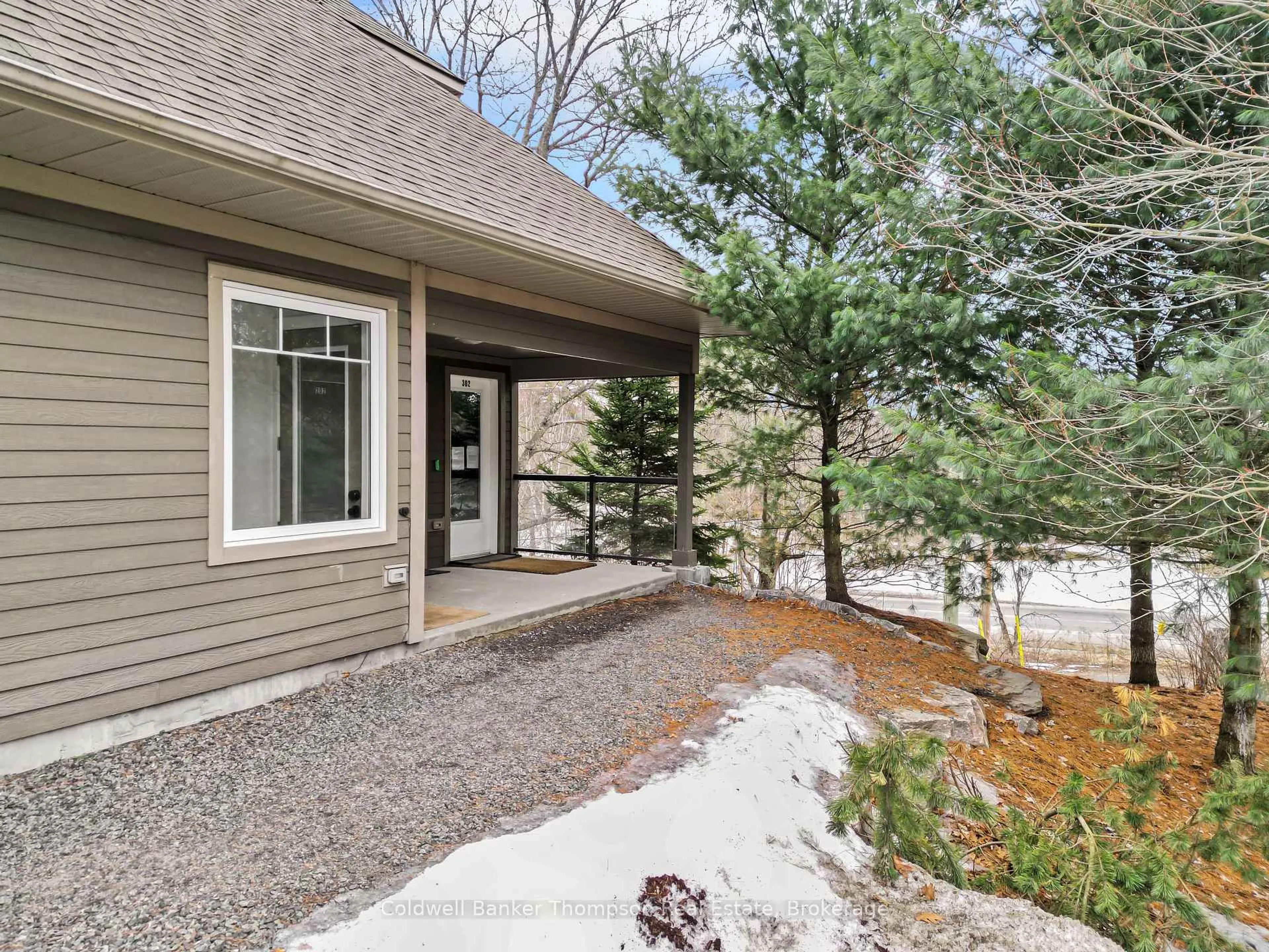 Unknown for 1 TREE TOPS Lane #302, Huntsville Ontario P1H 1A9