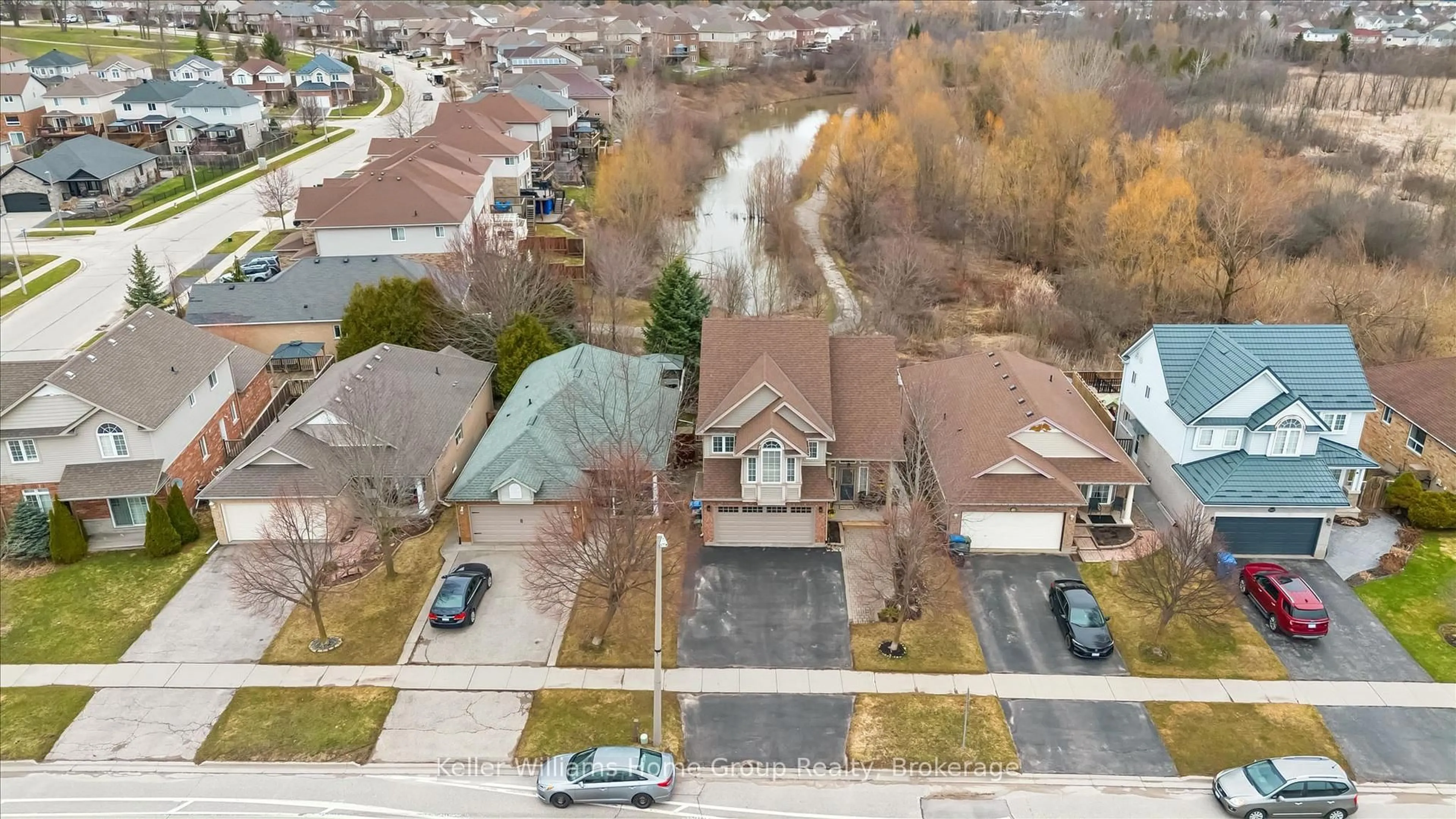 A pic from outside/outdoor area/front of a property/back of a property/a pic from drone, street for 361 Starwood Dr, Guelph Ontario N1E 7A5