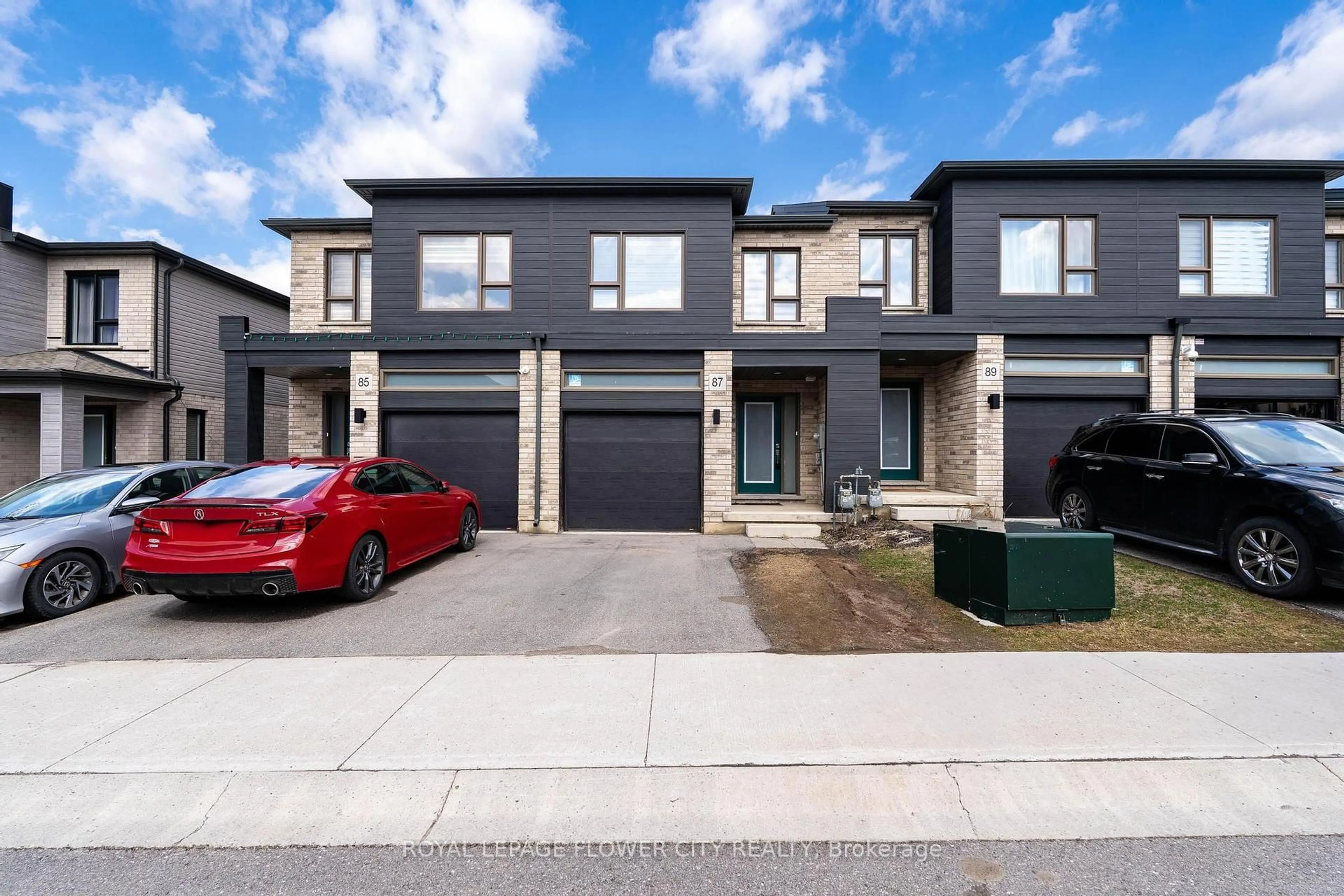 A pic from outside/outdoor area/front of a property/back of a property/a pic from drone, street for 87 Pony Way, Kitchener Ontario N2R 0R8