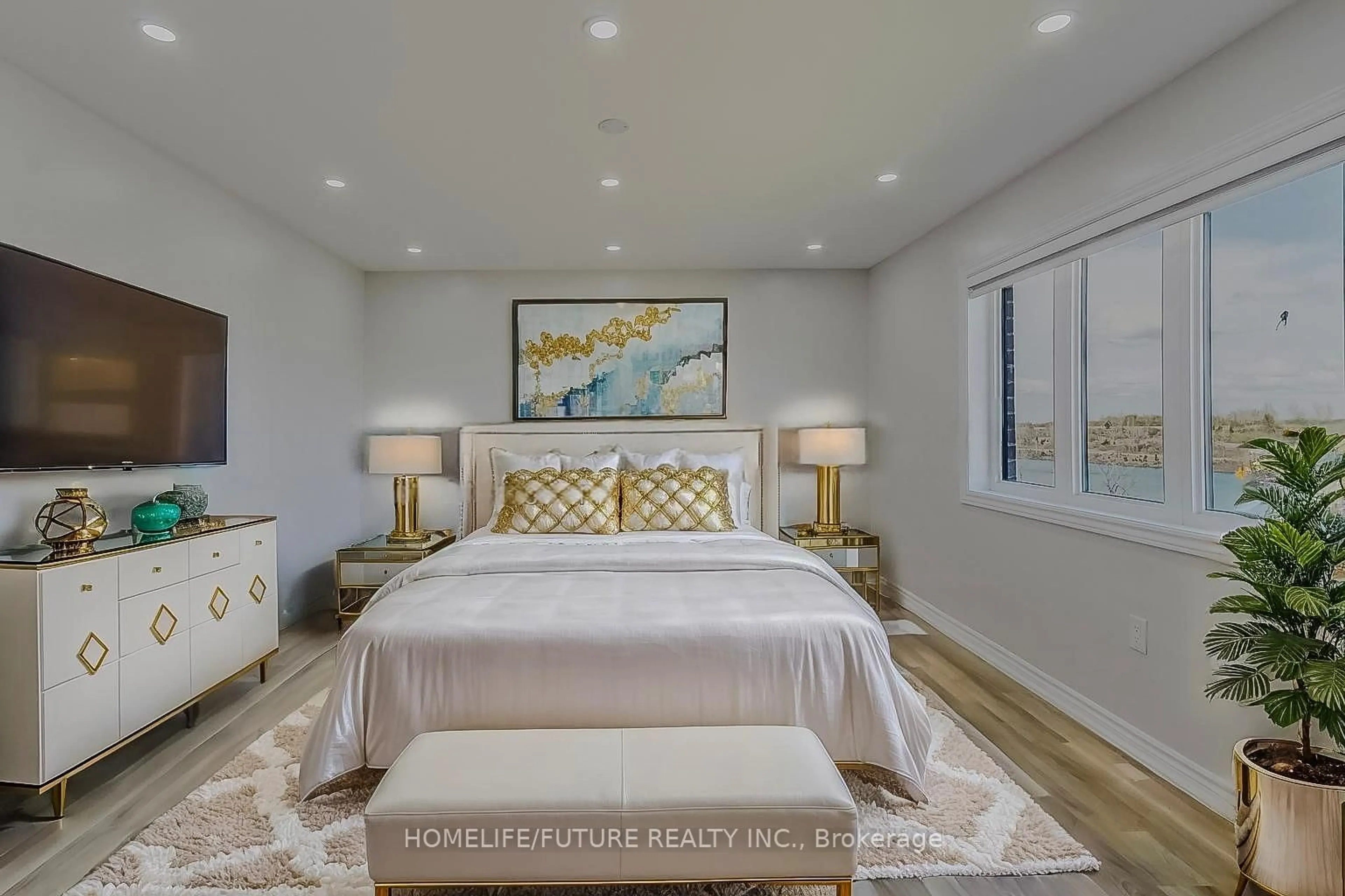 Bedroom with bed, unknown for 114 Shoreview Dr, Welland Ontario L3B 0H3