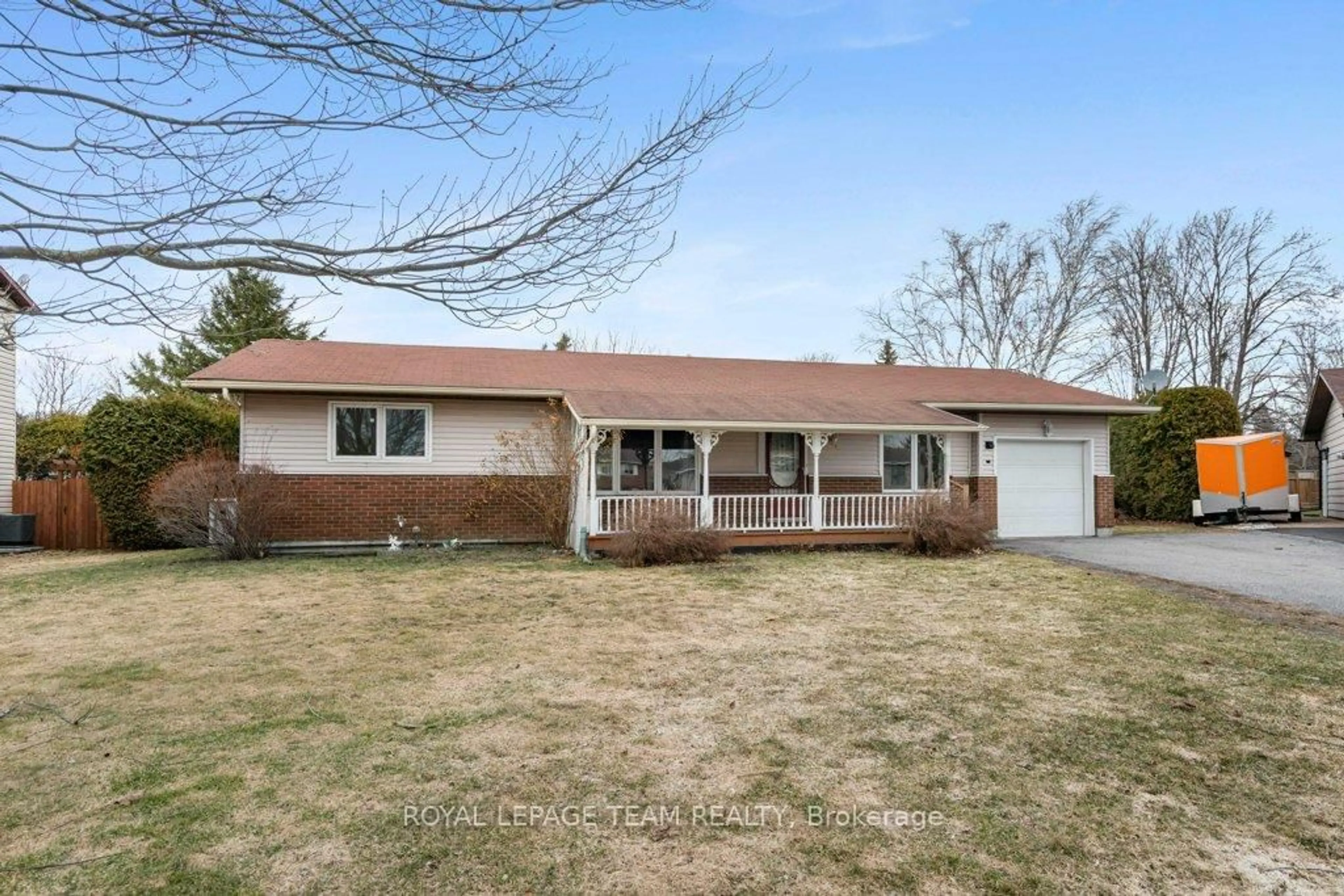 Home with brick exterior material, street for 504 Quart Crt, North Dundas Ontario K0C 2K0