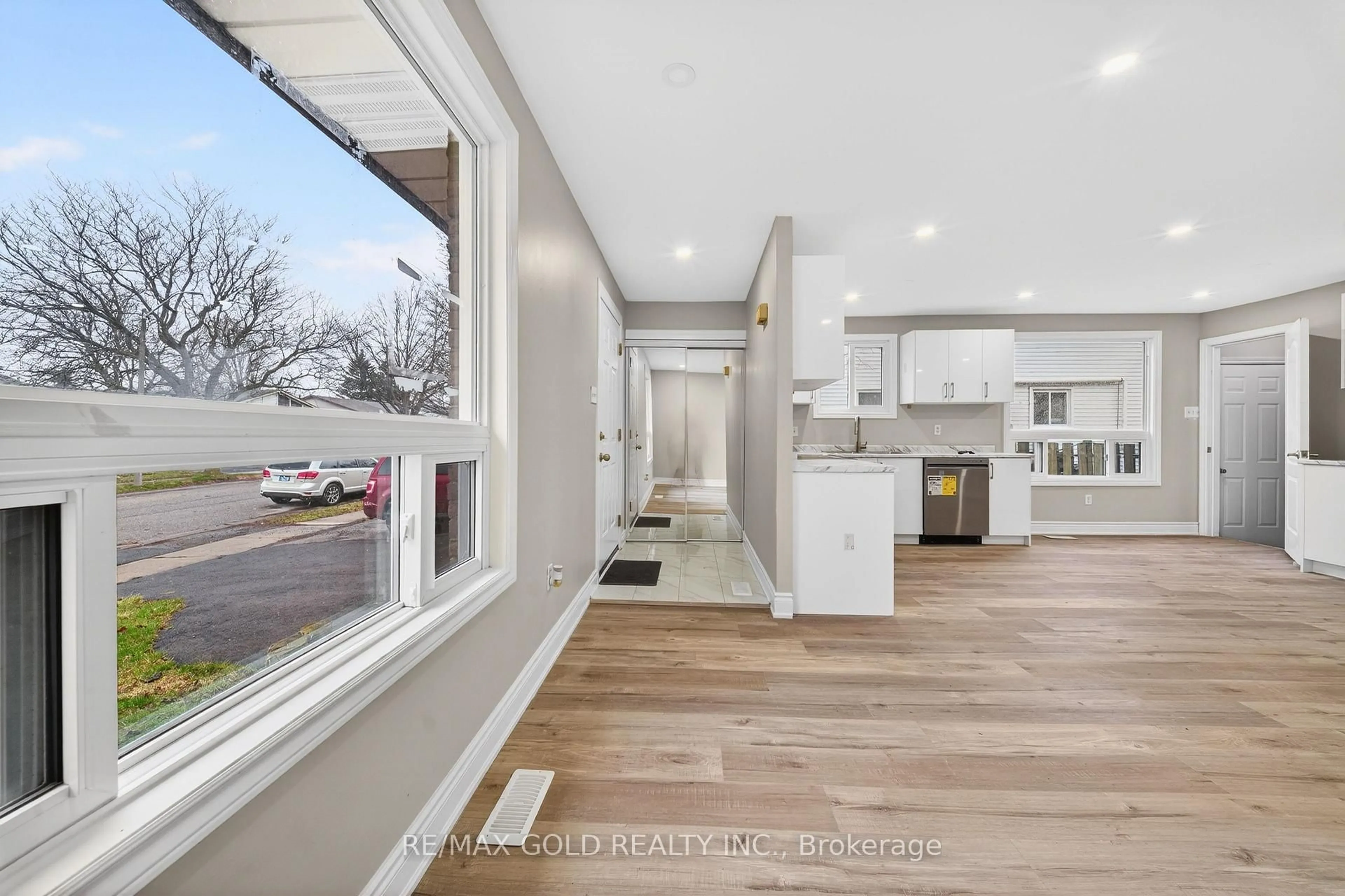 Open concept kitchen, unknown for 19 Sulky Rd, Brantford Ontario N3P 1K1