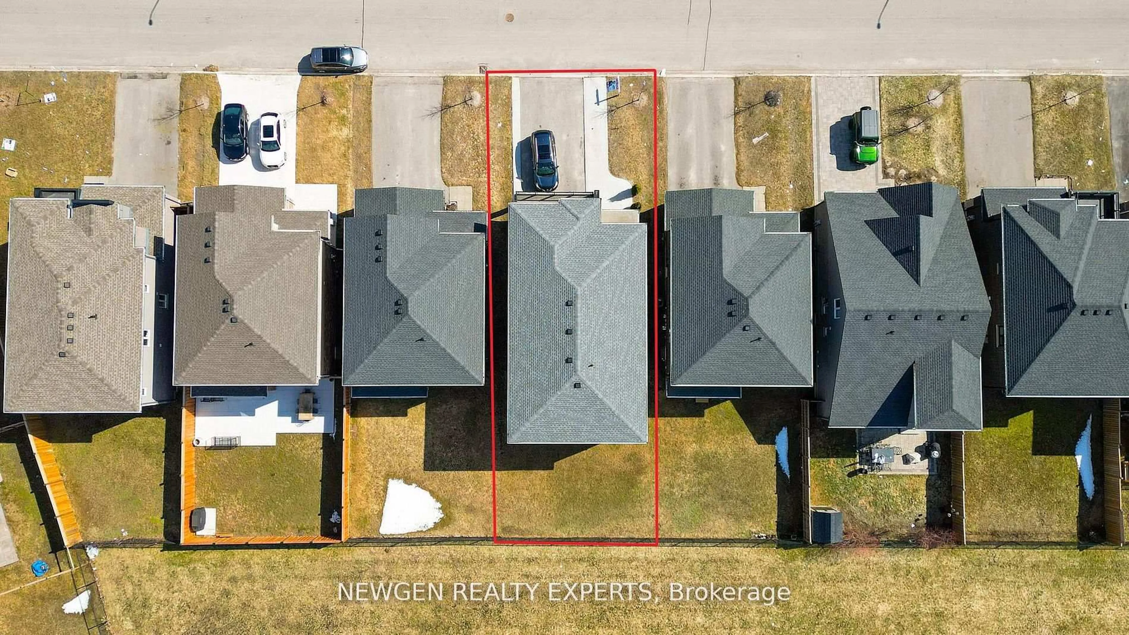 A pic from outside/outdoor area/front of a property/back of a property/a pic from drone, building for 409 Freure Dr, Cambridge Ontario N1S 0A2