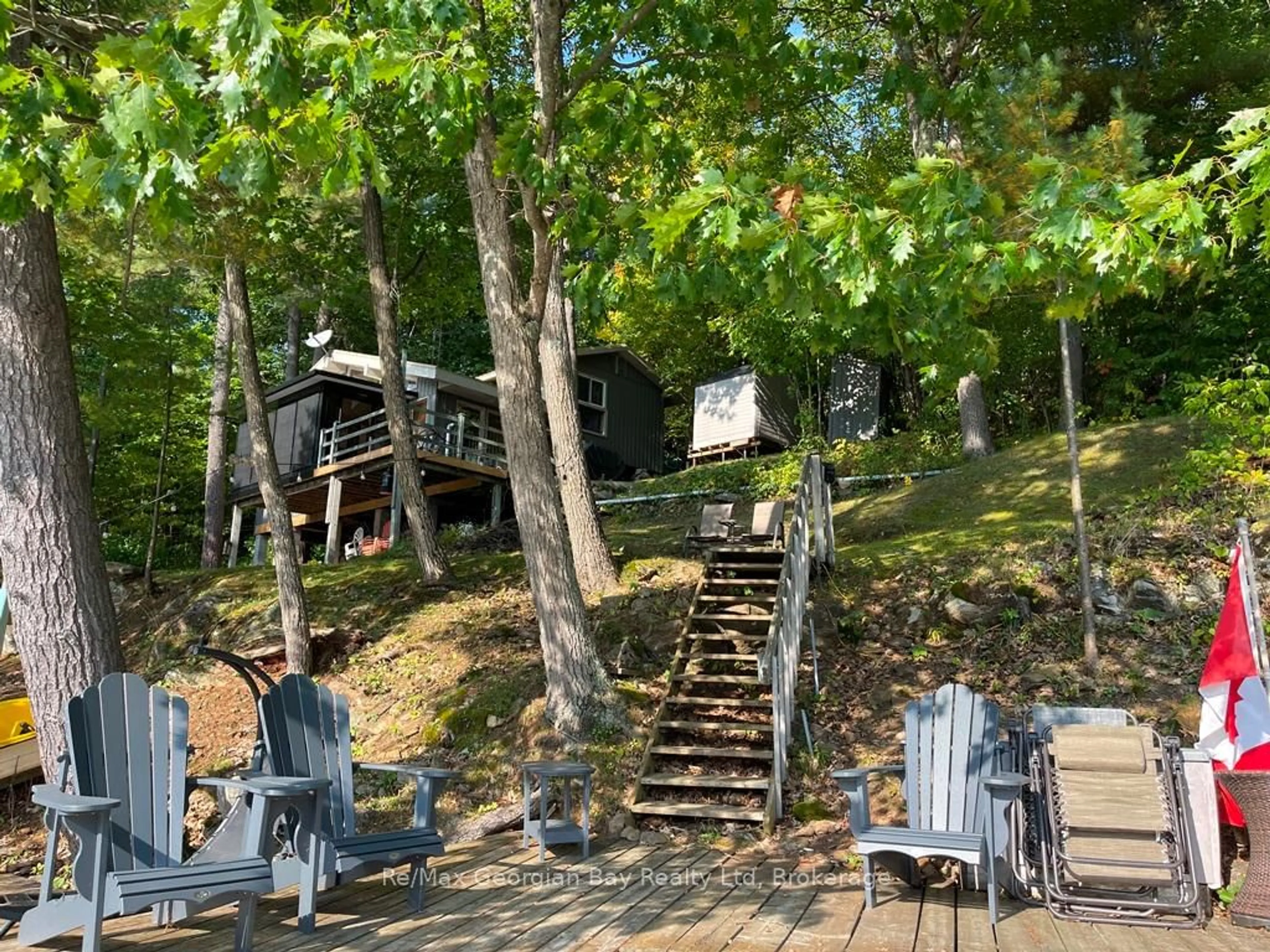 Patio, water/lake/river/ocean view for 4SR406 SEVERN RIVER Rte, Muskoka Lakes Ontario L0K 1E0