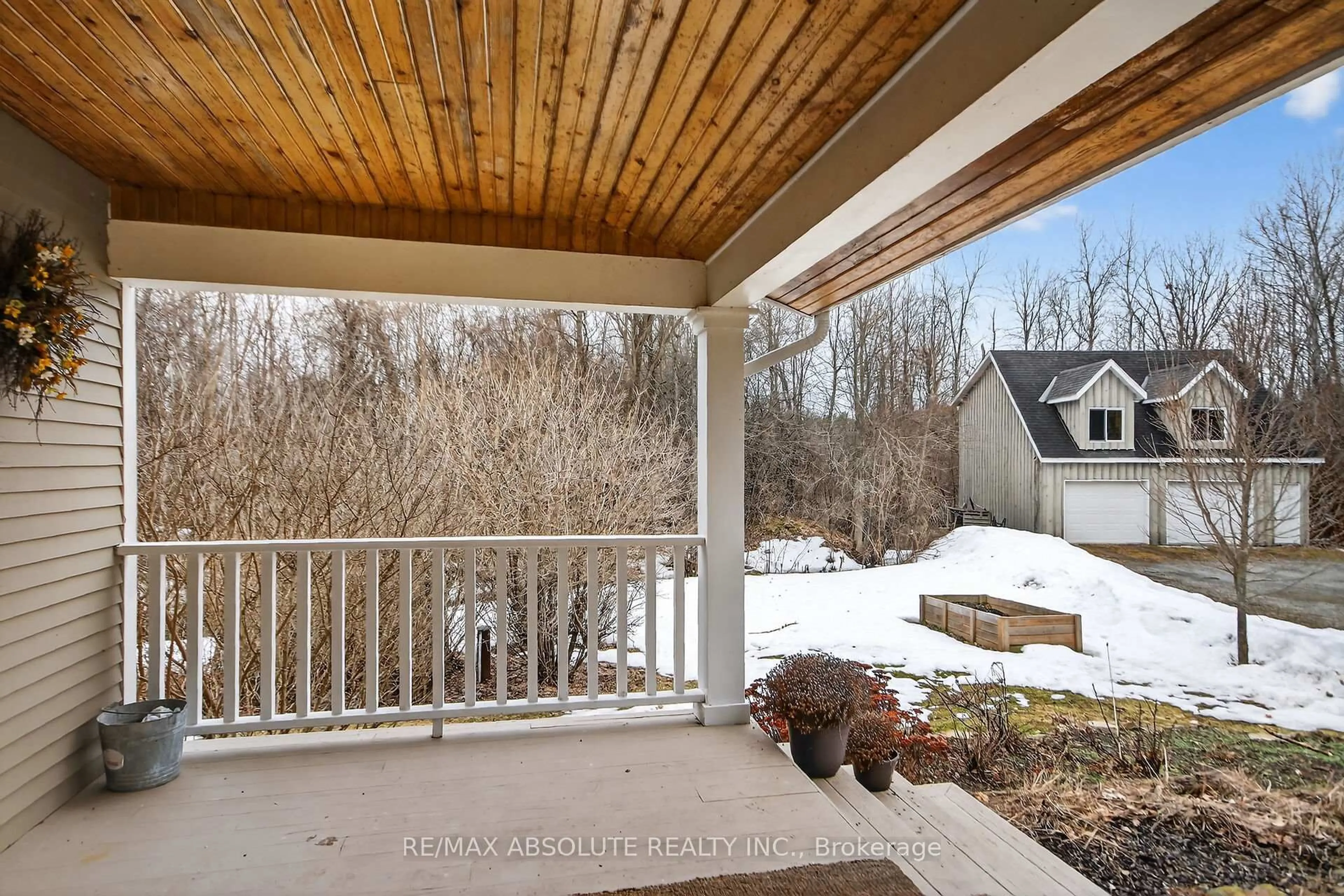 Patio, mountain view for 689 Rideau River Rd, Merrickville Ontario K0G 1N0