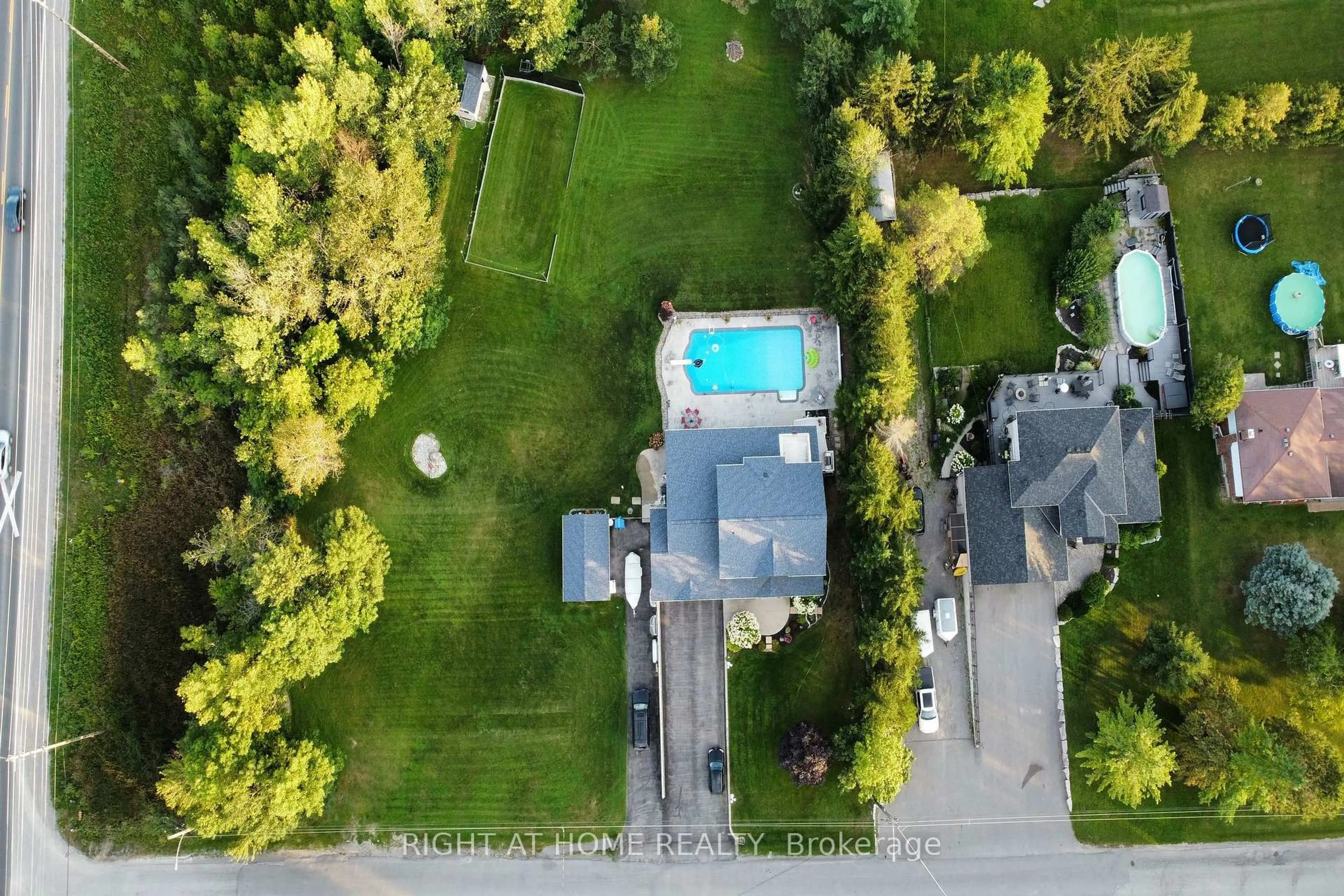 A pic from outside/outdoor area/front of a property/back of a property/a pic from drone, unknown for 599 Maniece Ave, Peterborough Ontario K9L 0C1