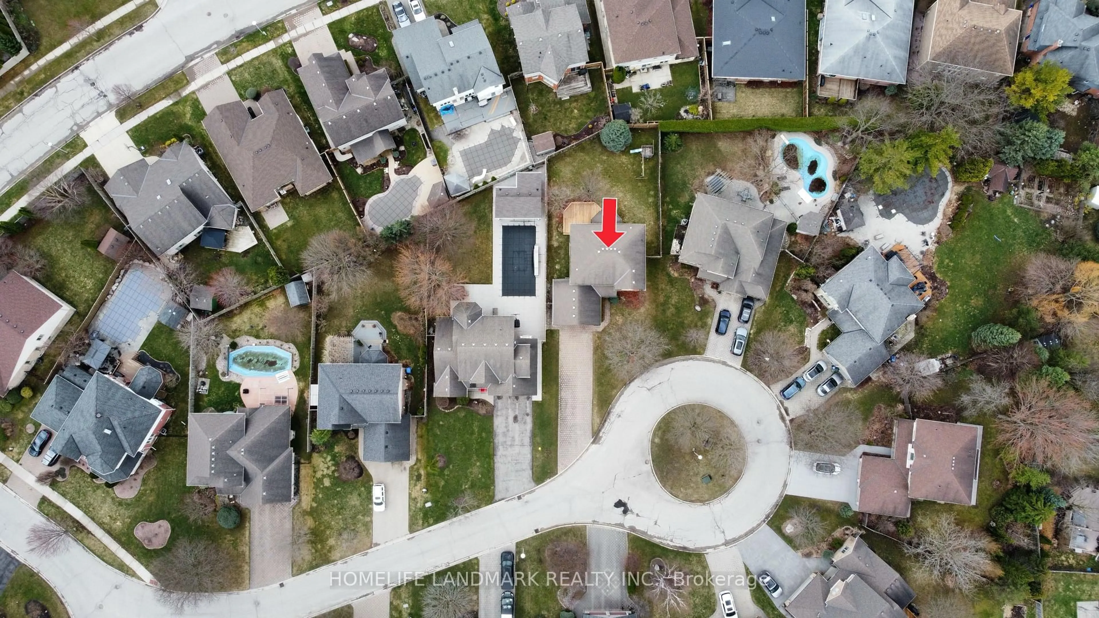 A pic from outside/outdoor area/front of a property/back of a property/a pic from drone, street for 134 Moraine Crt, London North Ontario N6G 4Z1