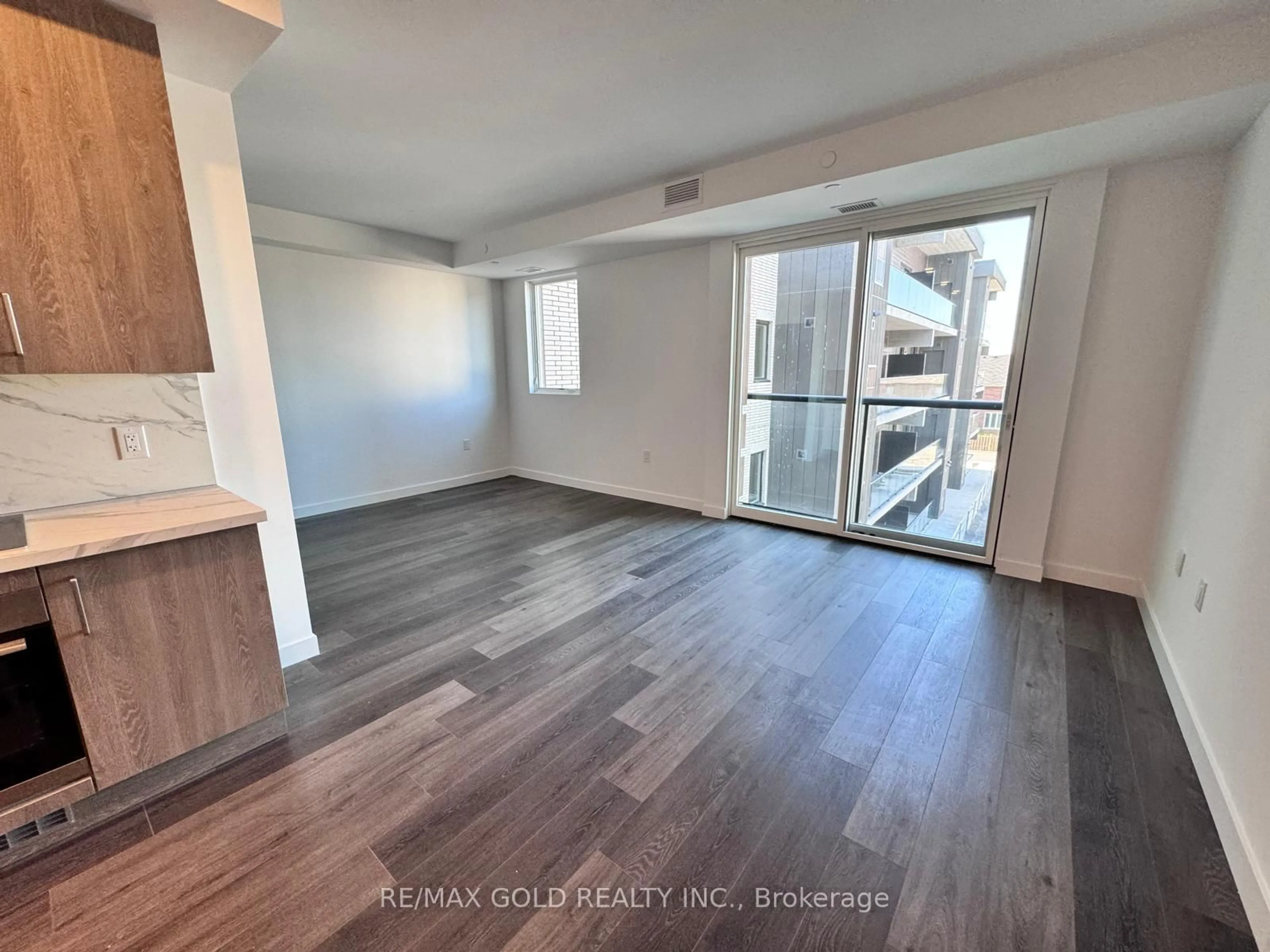 A pic of a room for 7549 Kalar Rd #314, Niagara Falls Ontario L2H 2Y6