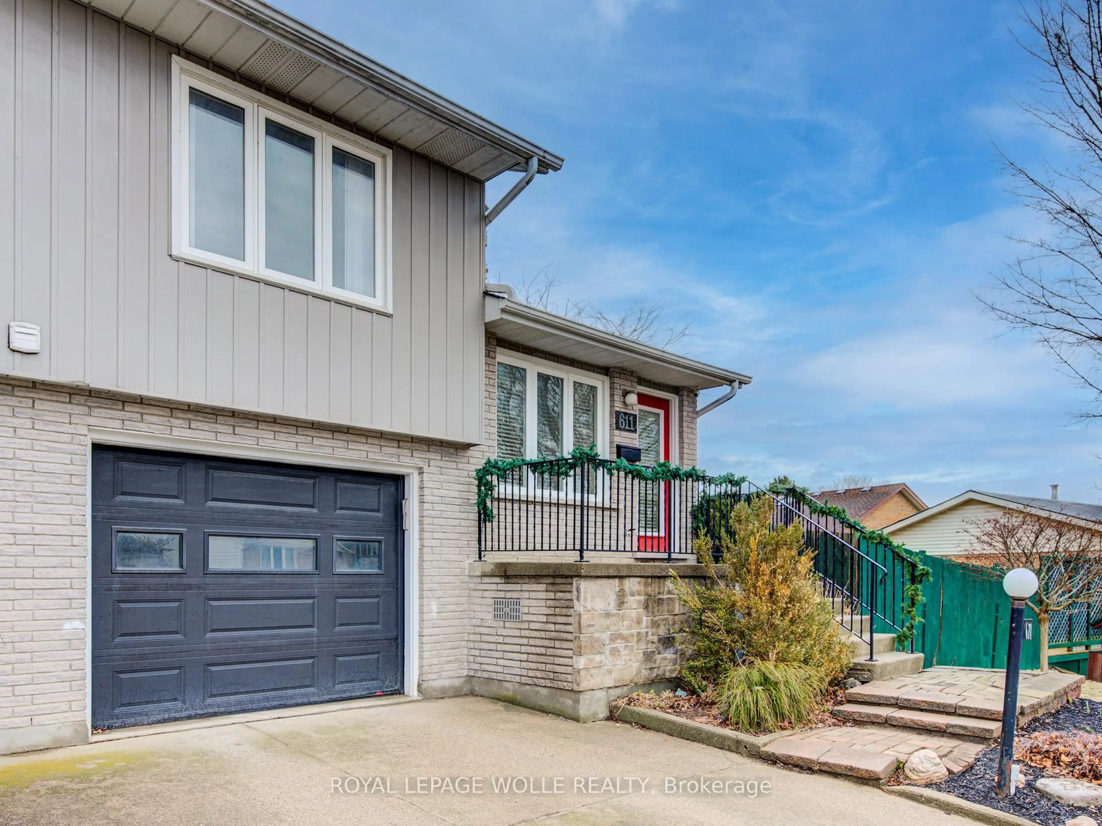 Home with brick exterior material, street for 611 Springbank Ave, Woodstock Ontario N4T 1C9