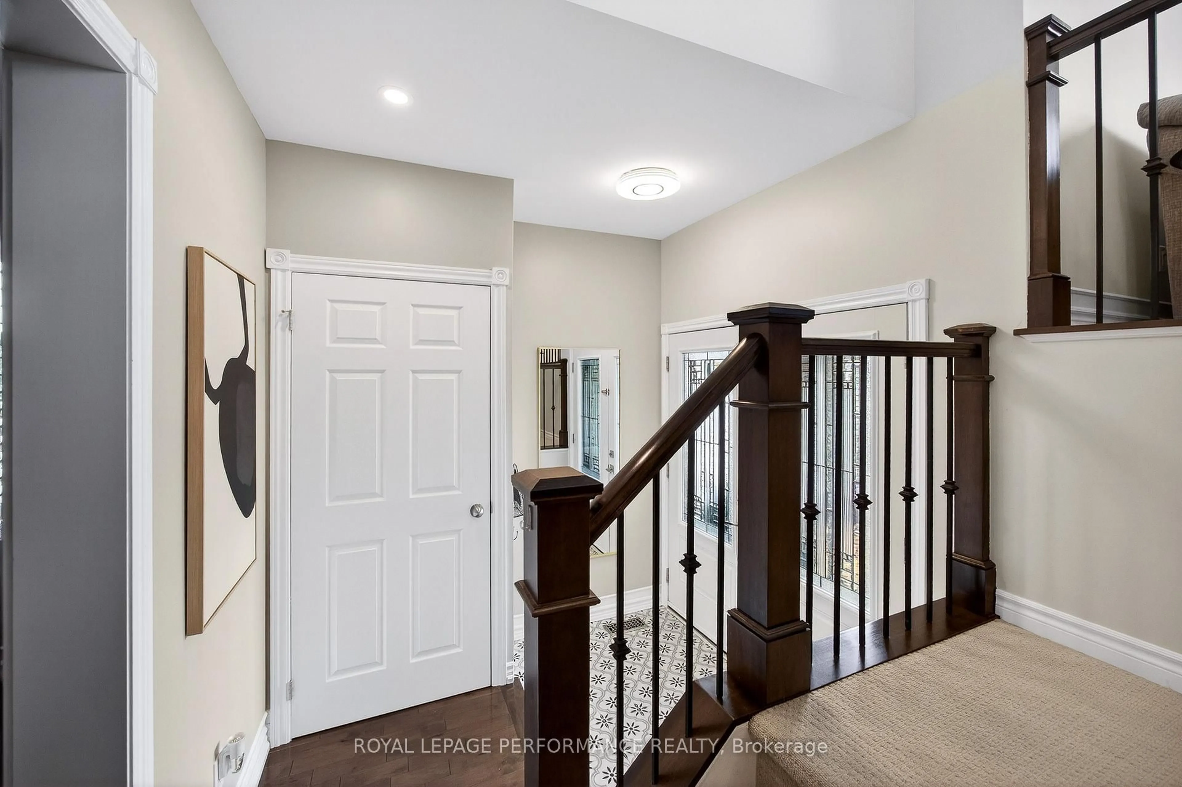 Indoor entryway for 2191 Saturn Cres, Ottawa Ontario K4A 3T6