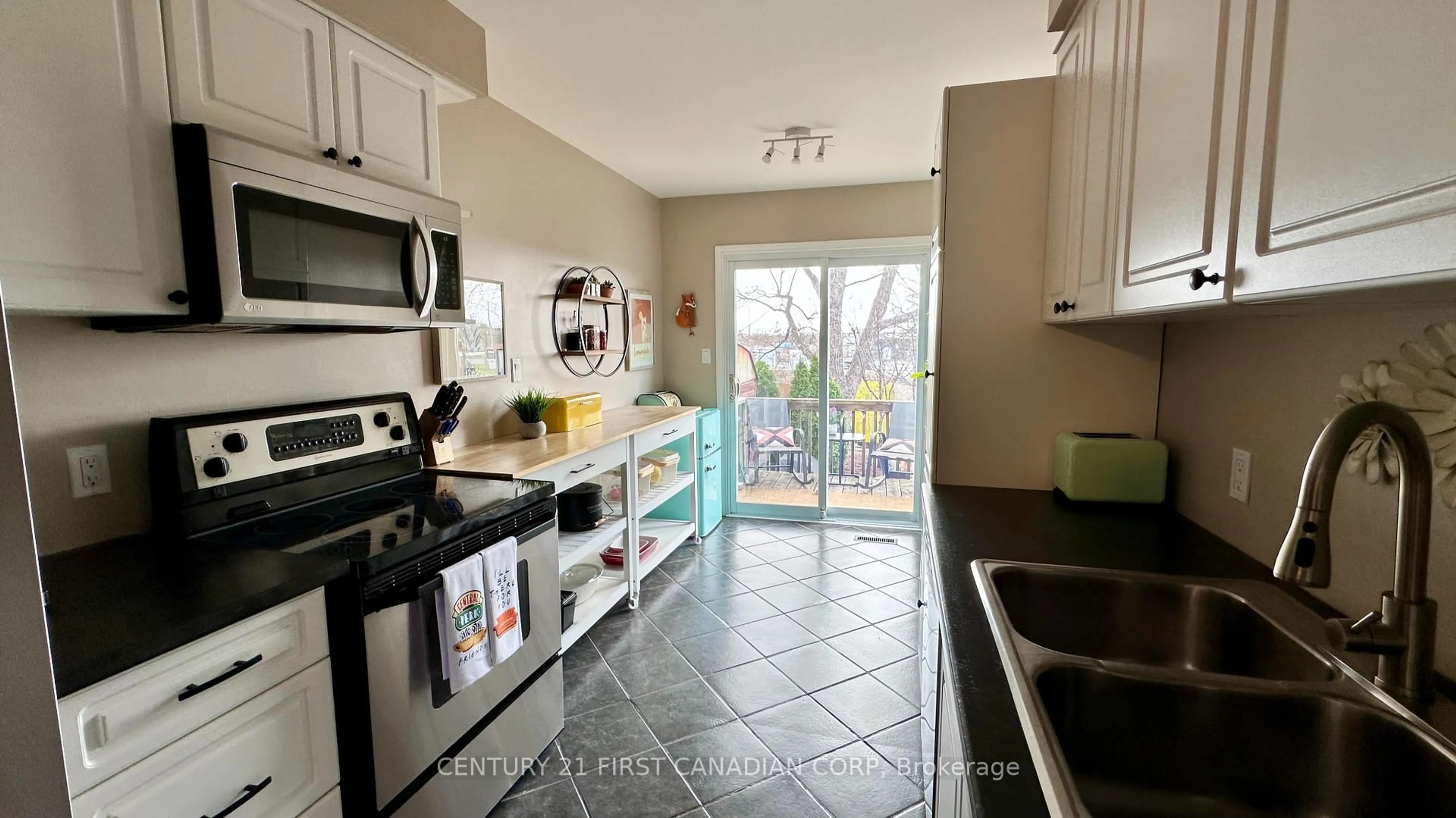 Unknown for 15 Chancton Cres, London South Ontario N6E 2Y5