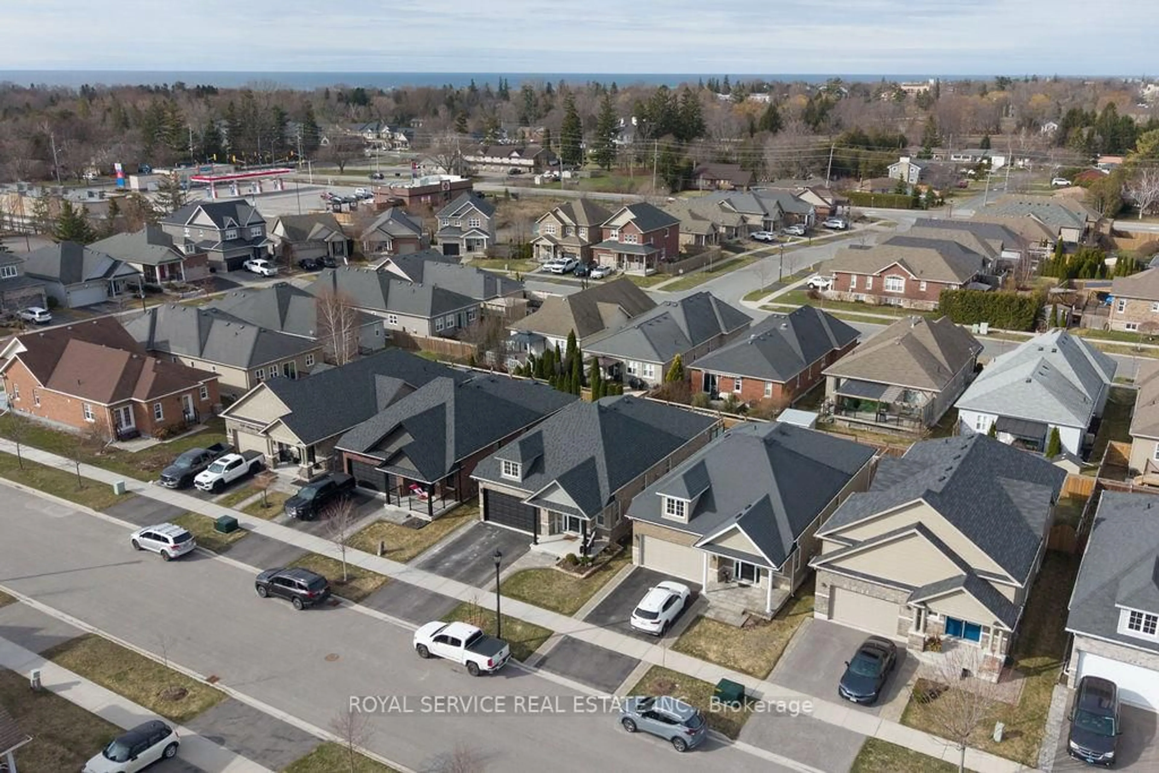 A pic from outside/outdoor area/front of a property/back of a property/a pic from drone, unknown for 257 Morgan St, Cobourg Ontario K9A 0L5