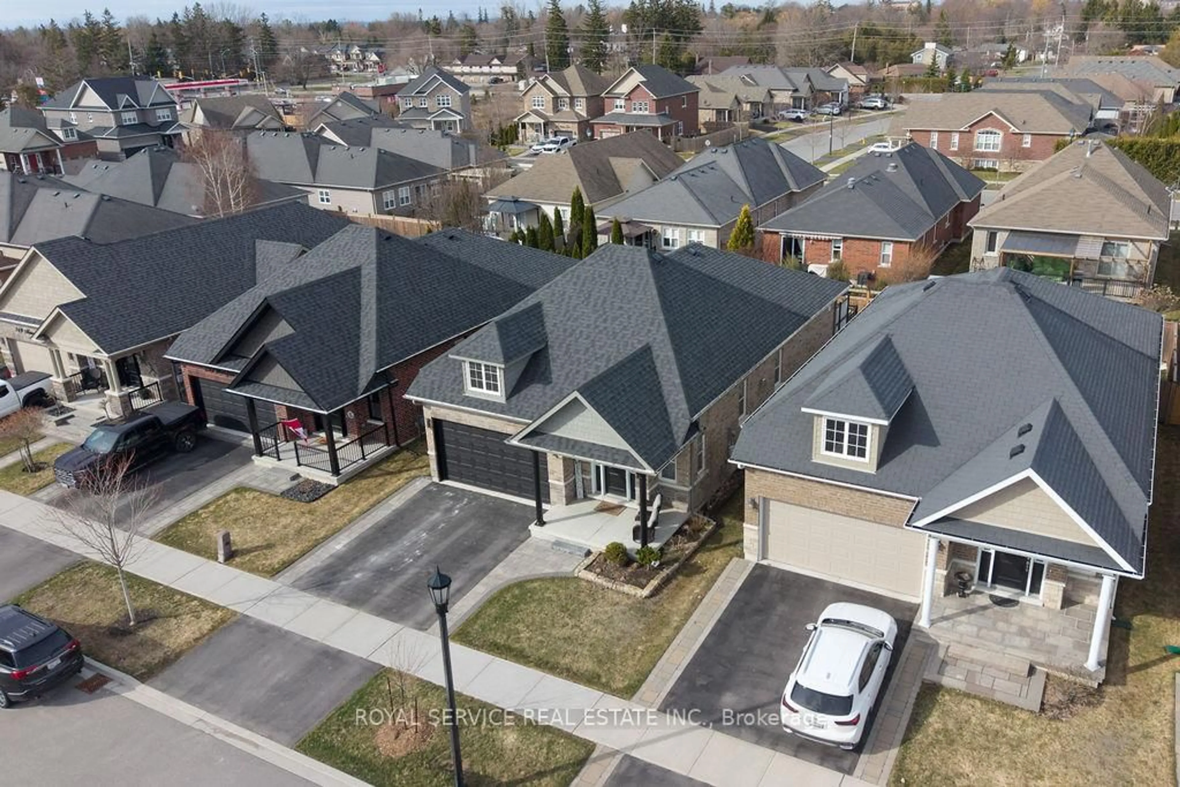 A pic from outside/outdoor area/front of a property/back of a property/a pic from drone, street for 257 Morgan St, Cobourg Ontario K9A 0L5