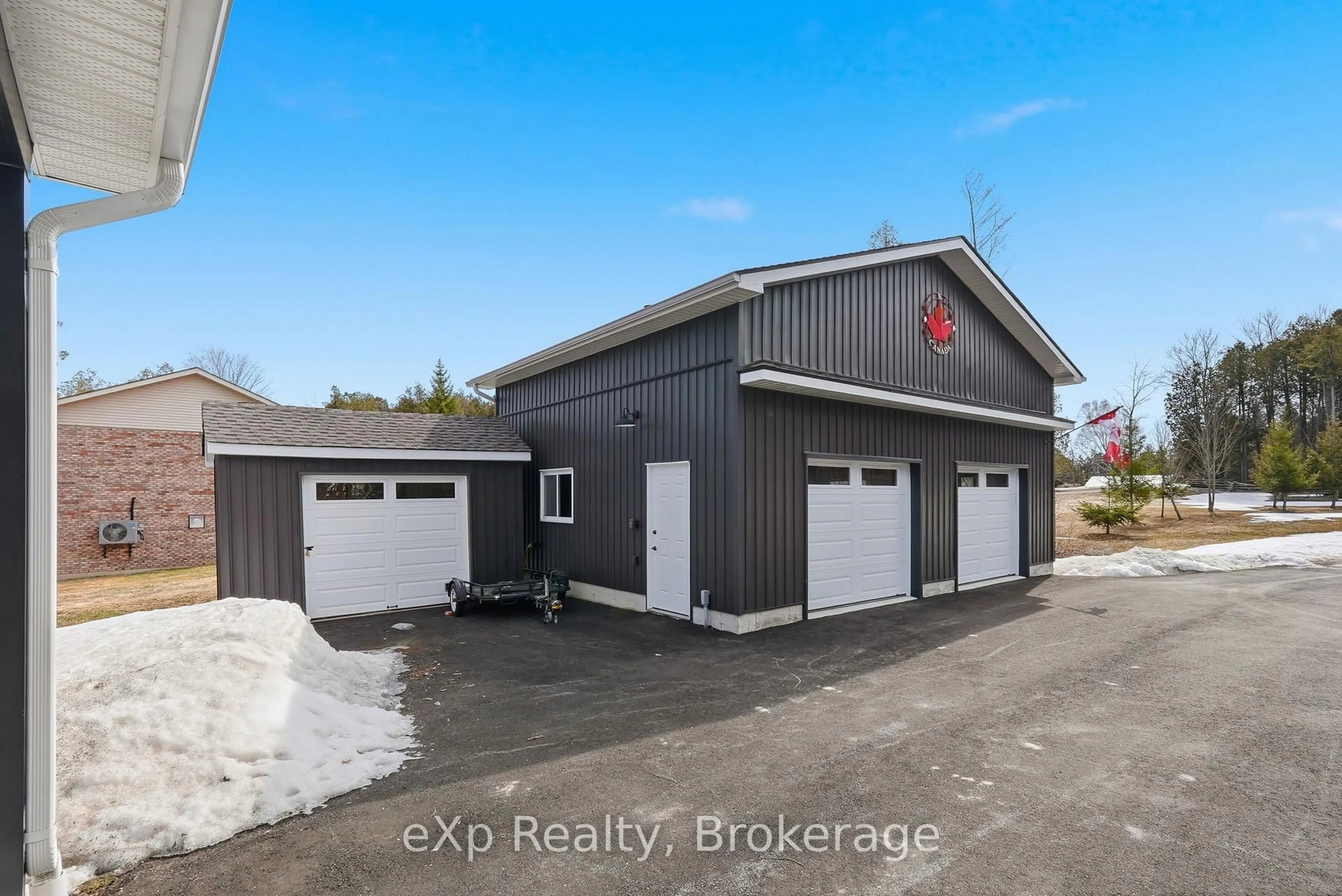 Indoor garage for 2941 Bruce Road 13 Rd, South Bruce Peninsula Ontario N0H 2T0