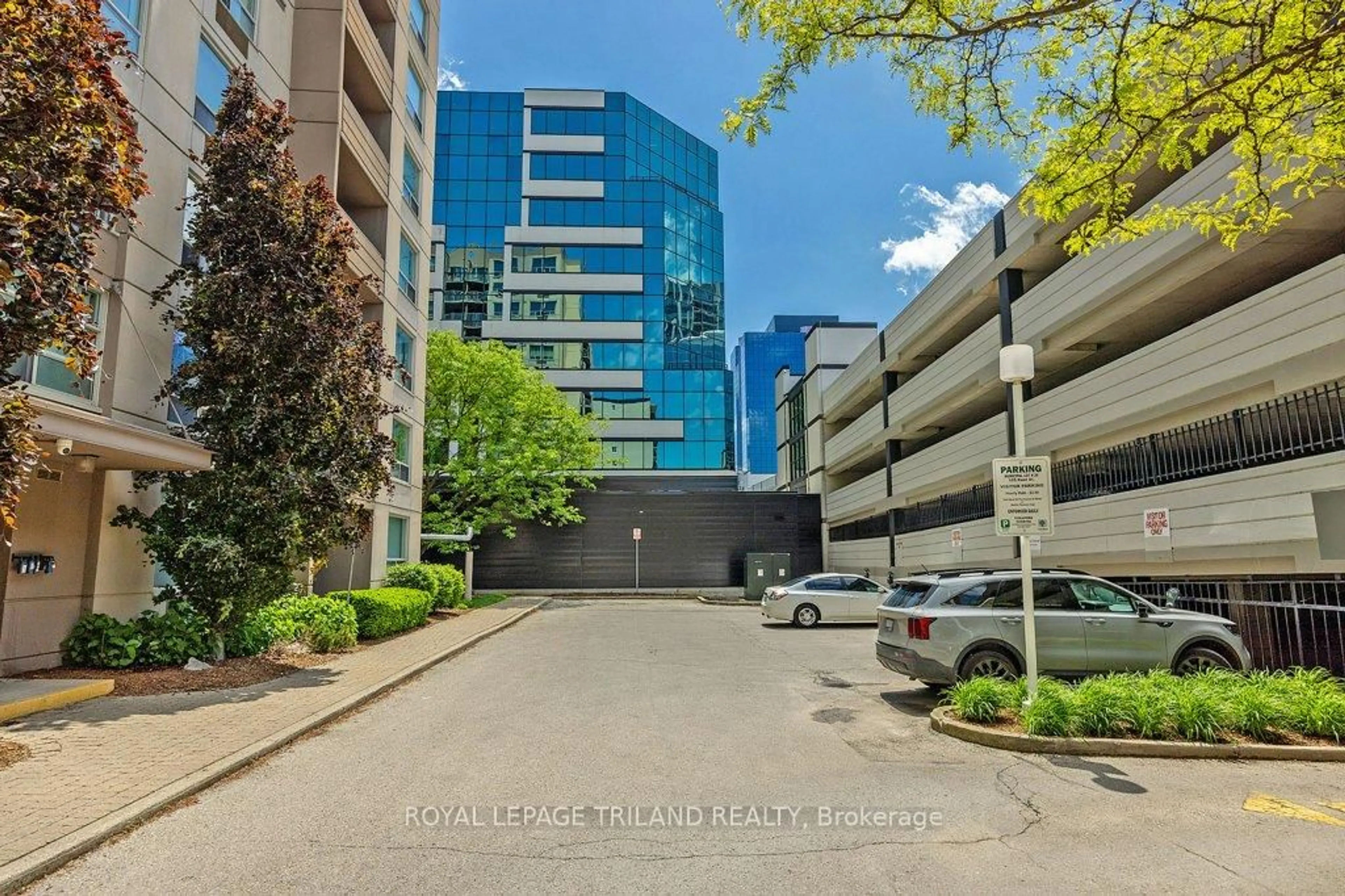 Unknown for 155 Kent St #1105, London East Ontario N6A 5N7