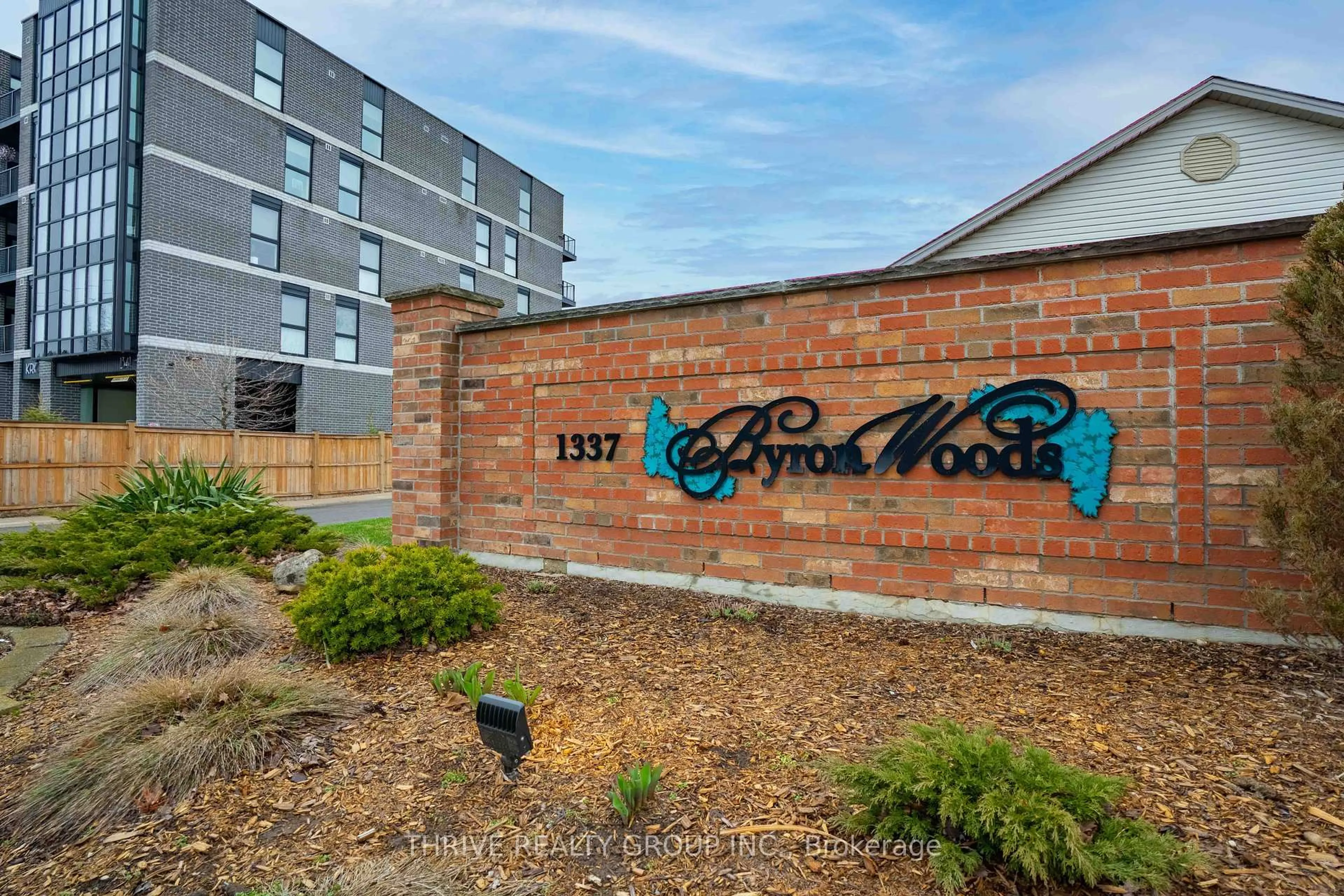 Unknown for 1337 Commissioners Rd #16, London South Ontario N6K 4V2