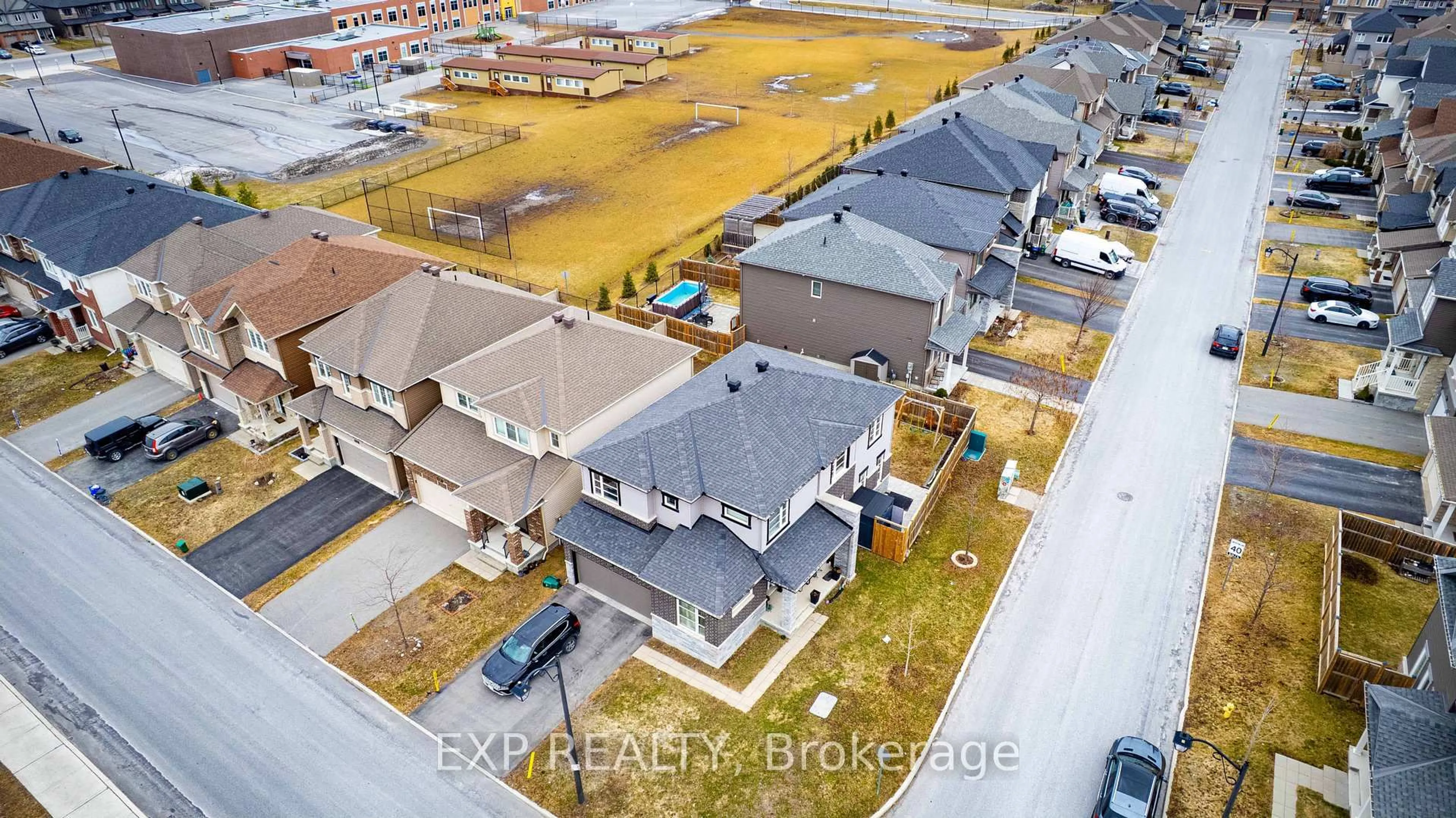 A pic from outside/outdoor area/front of a property/back of a property/a pic from drone, street for 224 Alex Polowin Ave, Ottawa Ontario K2J 6E7