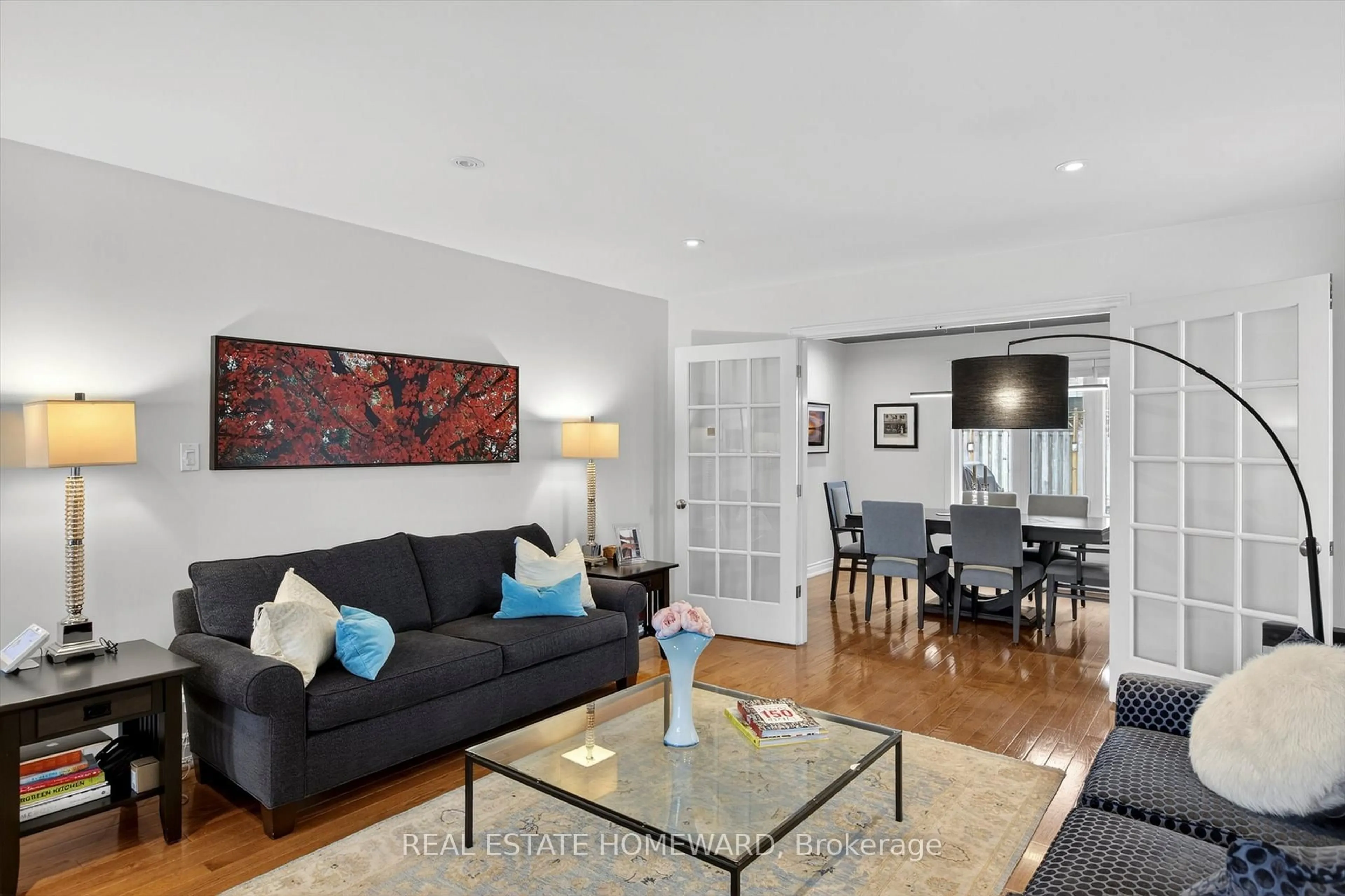 Living room with furniture, unknown for 1530 Scollard Cres, Peterborough Ontario K9H 7L1