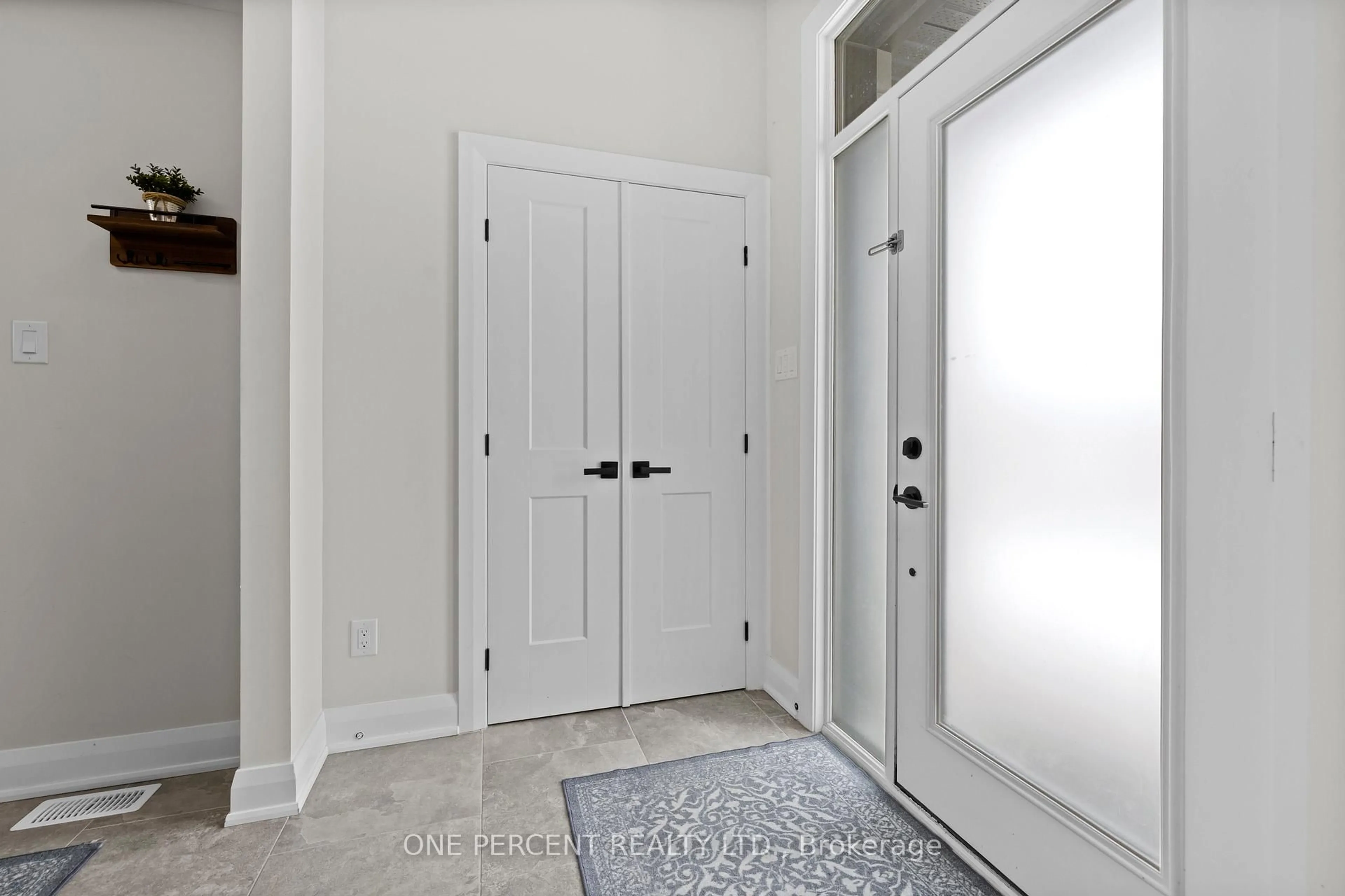 Indoor entryway for 238 Bristol Cres, North Grenville Ontario K0G 1J0