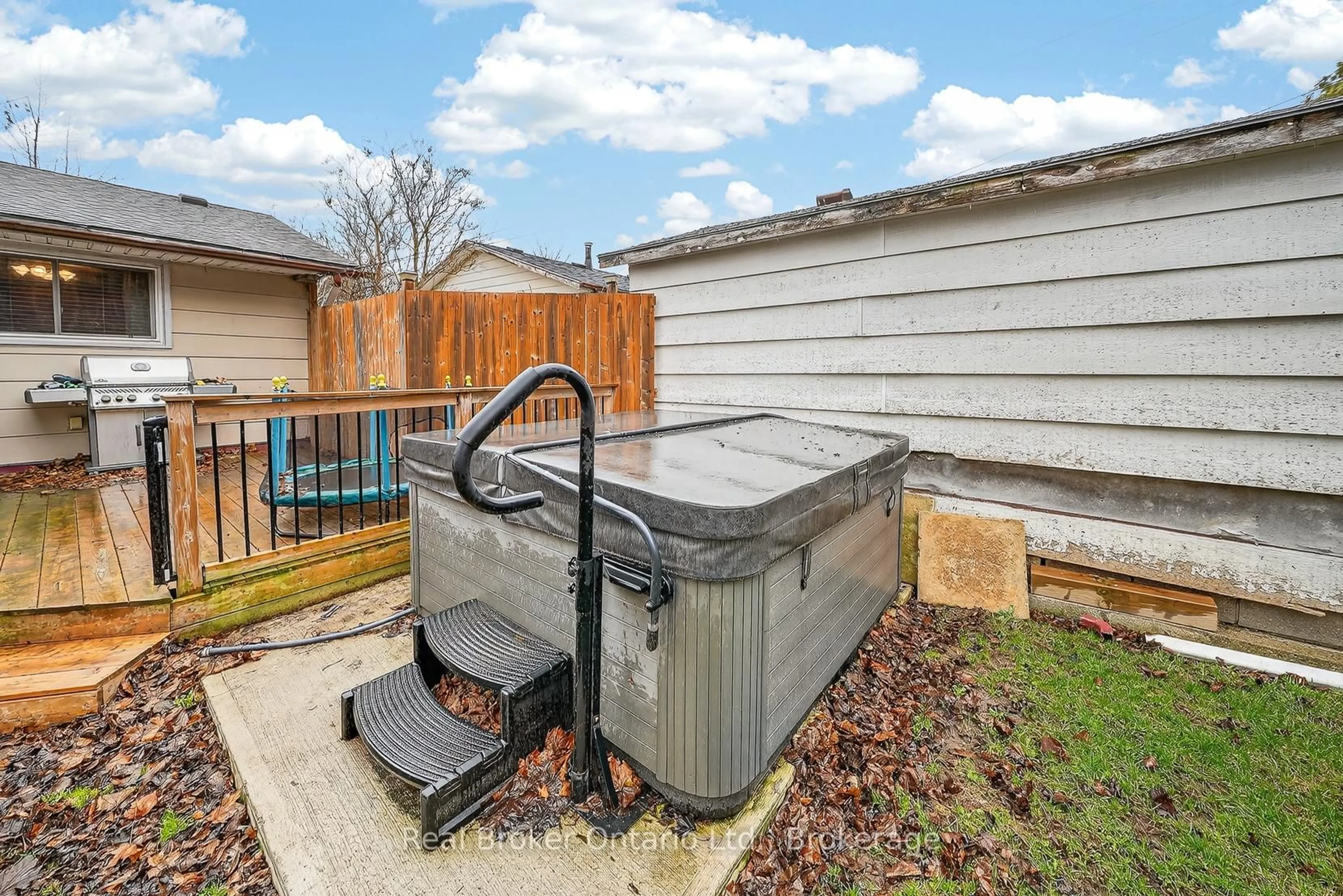 Unknown for 411 Lampman Pl, Woodstock Ontario N4S 3S9